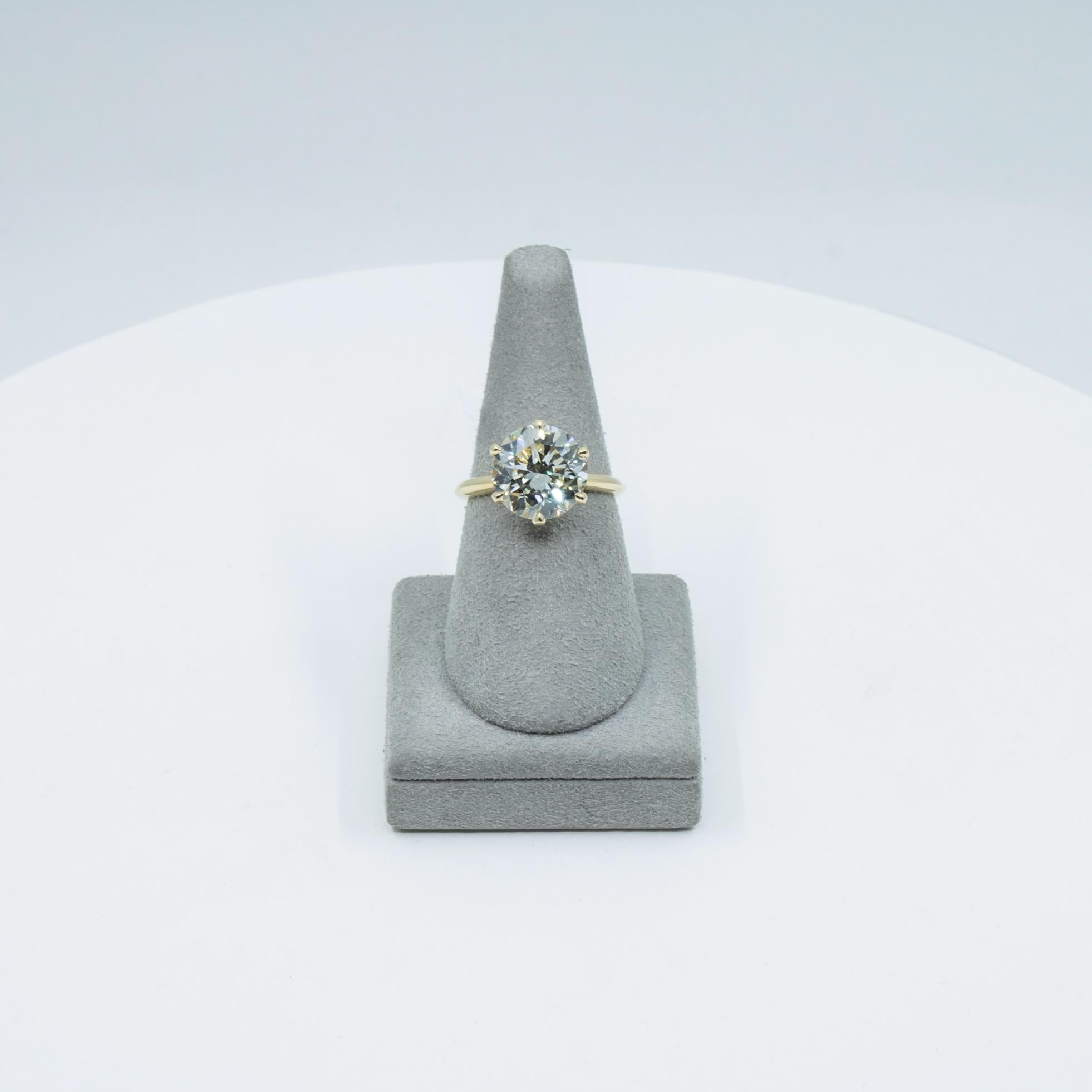 Roman Malakov Bague de fiançailles solitaire en diamants ronds de 5,48 carats certifiés GIA Pour femmes en vente