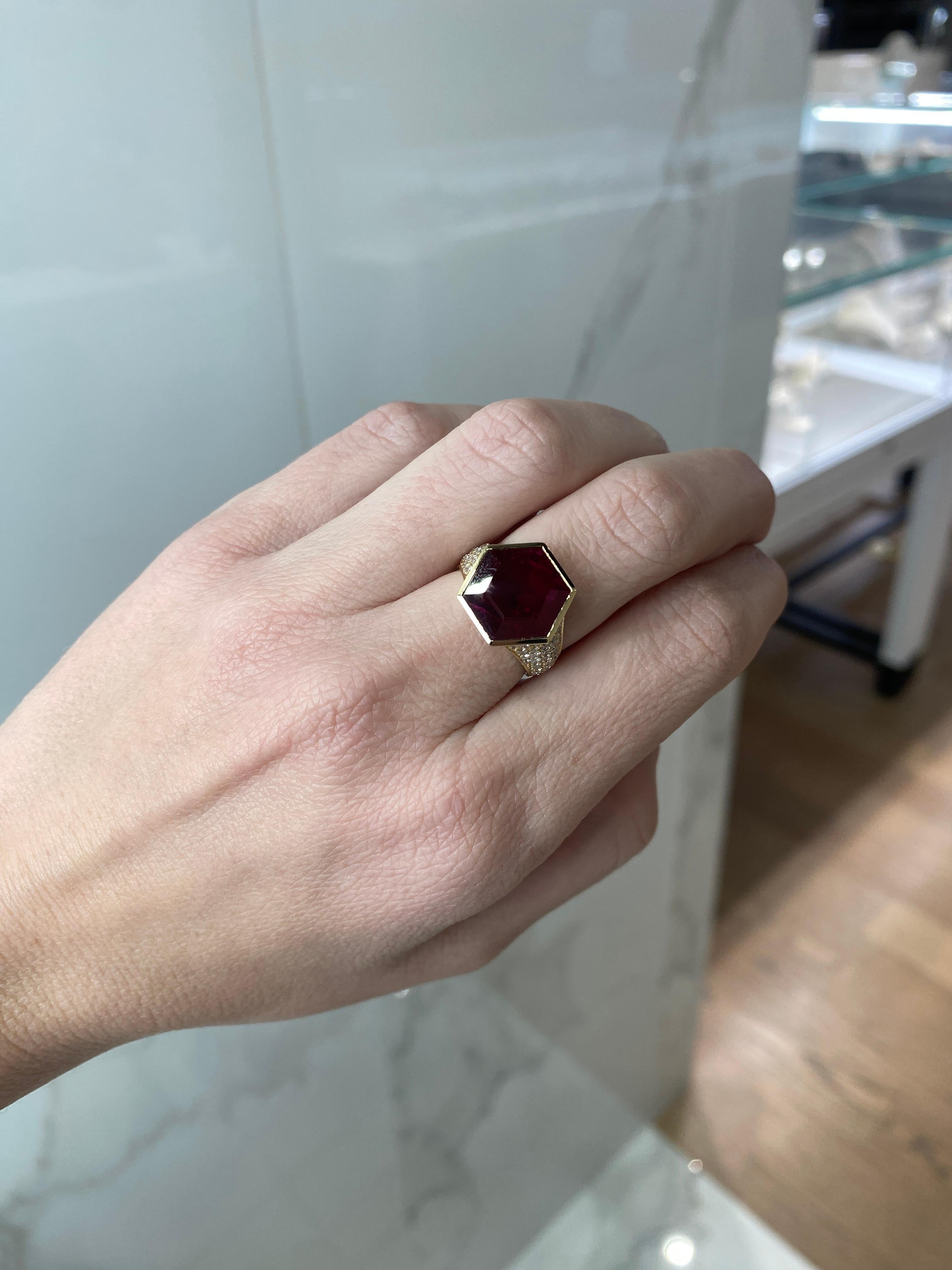 GIA Certified 5.51ct Hexagonal Cut Mozambique Ruby 18k Cocktail Ring For Sale 11
