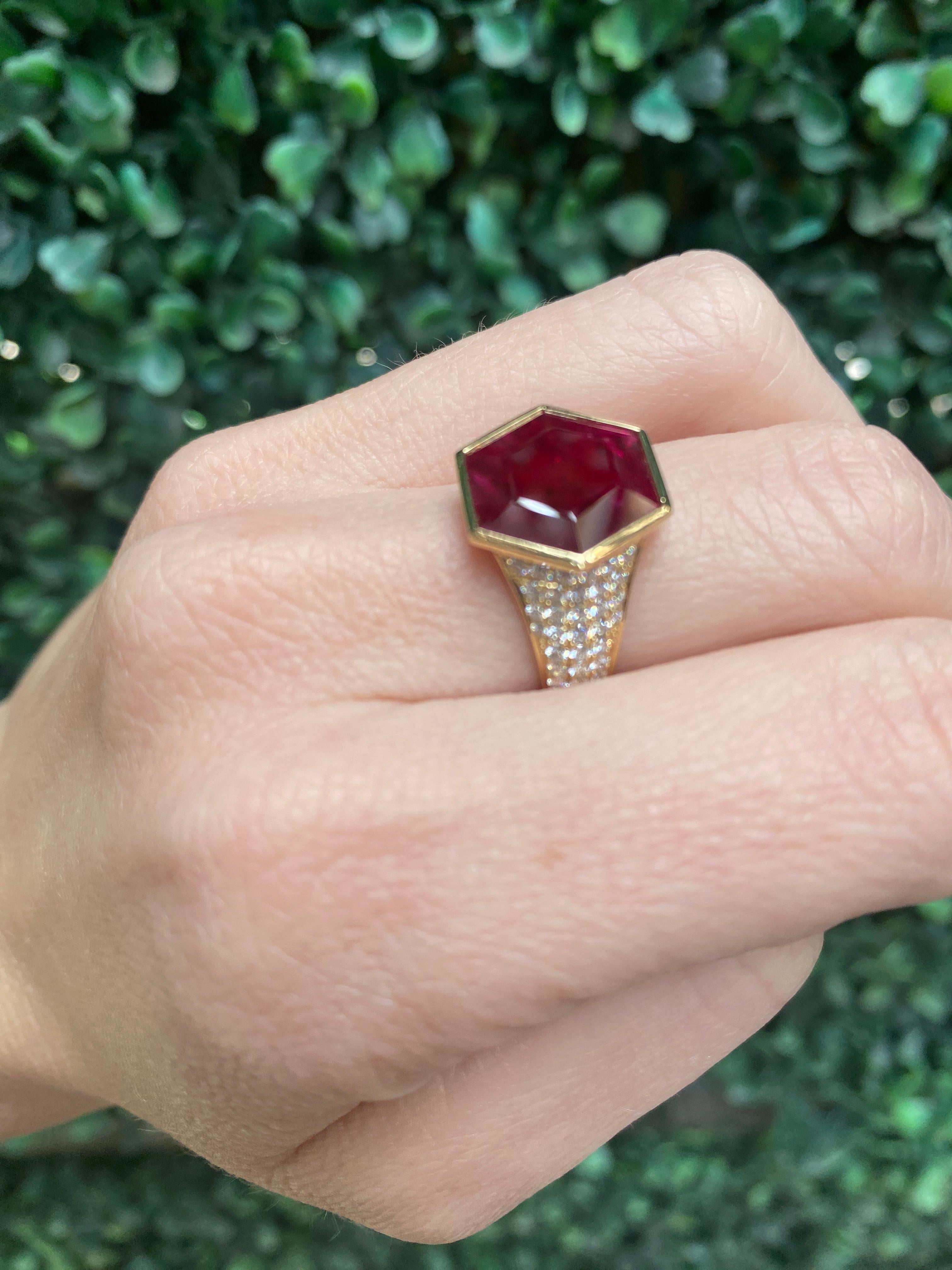 GIA Certified 5.51ct Hexagonal Cut Mozambique Ruby 18k Cocktail Ring For Sale 14
