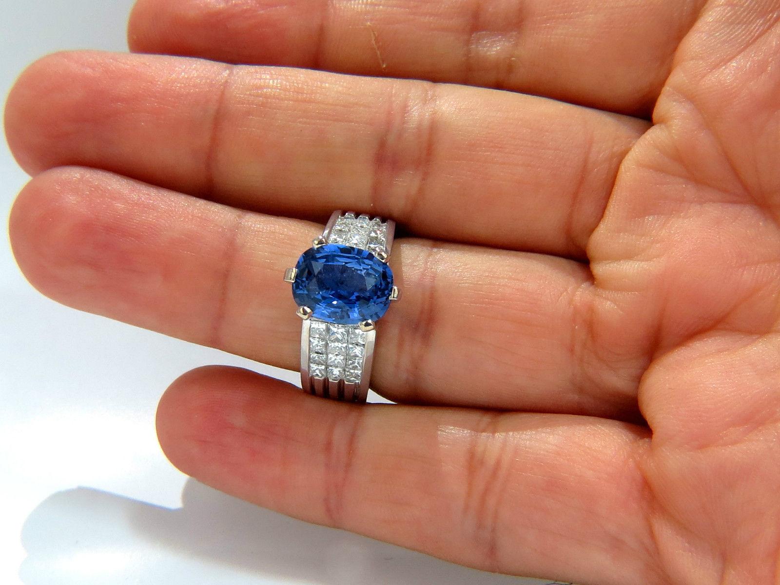 GIA Certified 5.52 Carat Natural Cornflower Blue Sapphire Diamonds Ring Platinum In New Condition For Sale In New York, NY