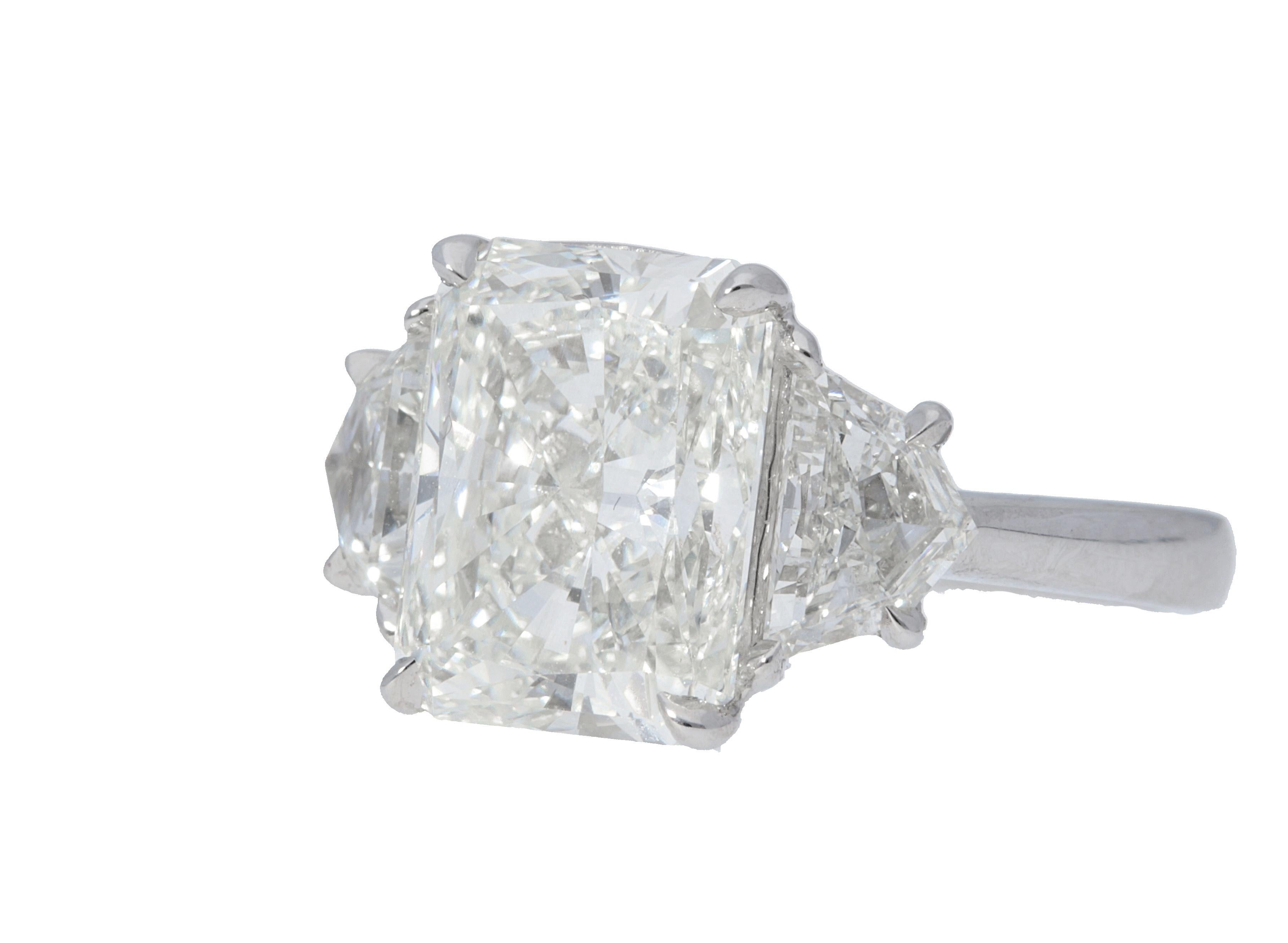 Radiant Cut GIA Certified 5.52 Carat Radiant Three Stone Ring For Sale