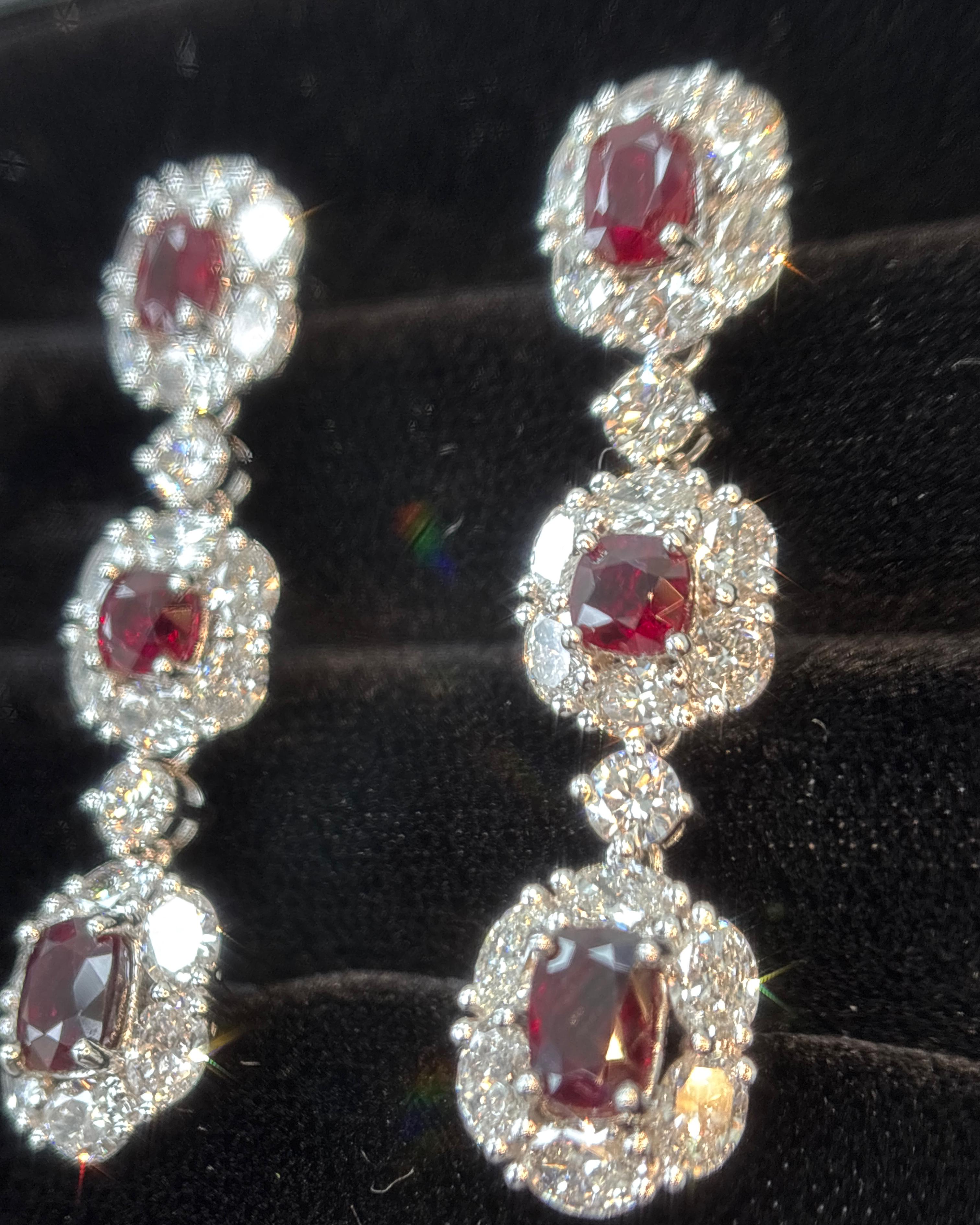 Taille ovale Boucles d'oreilles en platine avec diamant rouge rubis certifié GIA de 5,57 carats (Burma No Heat Vivid Diamonds) en vente