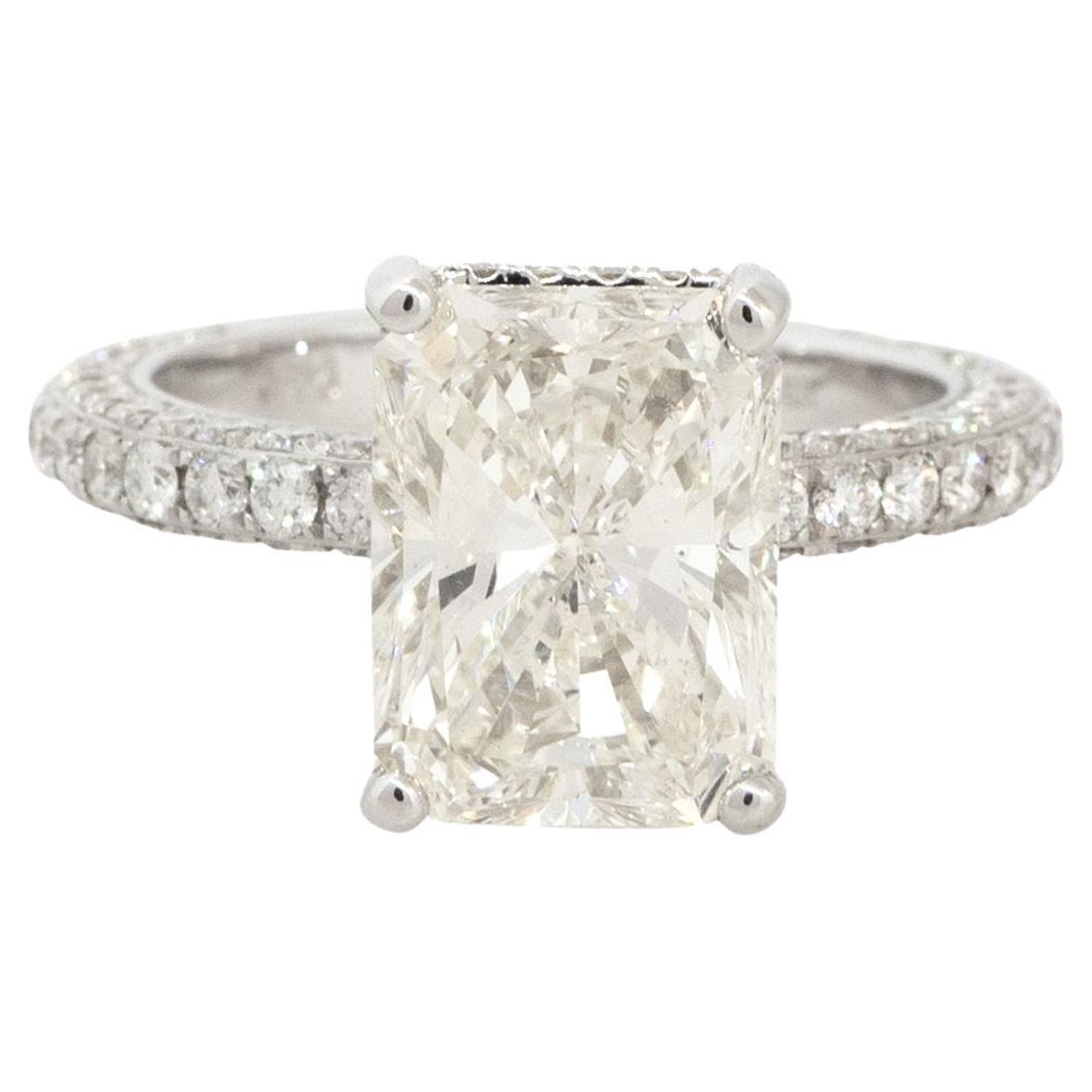 GIA Certified 5.59 Carat Radiant Diamond Engagement Ring 18 Karat in Stock  For Sale at 1stDibs