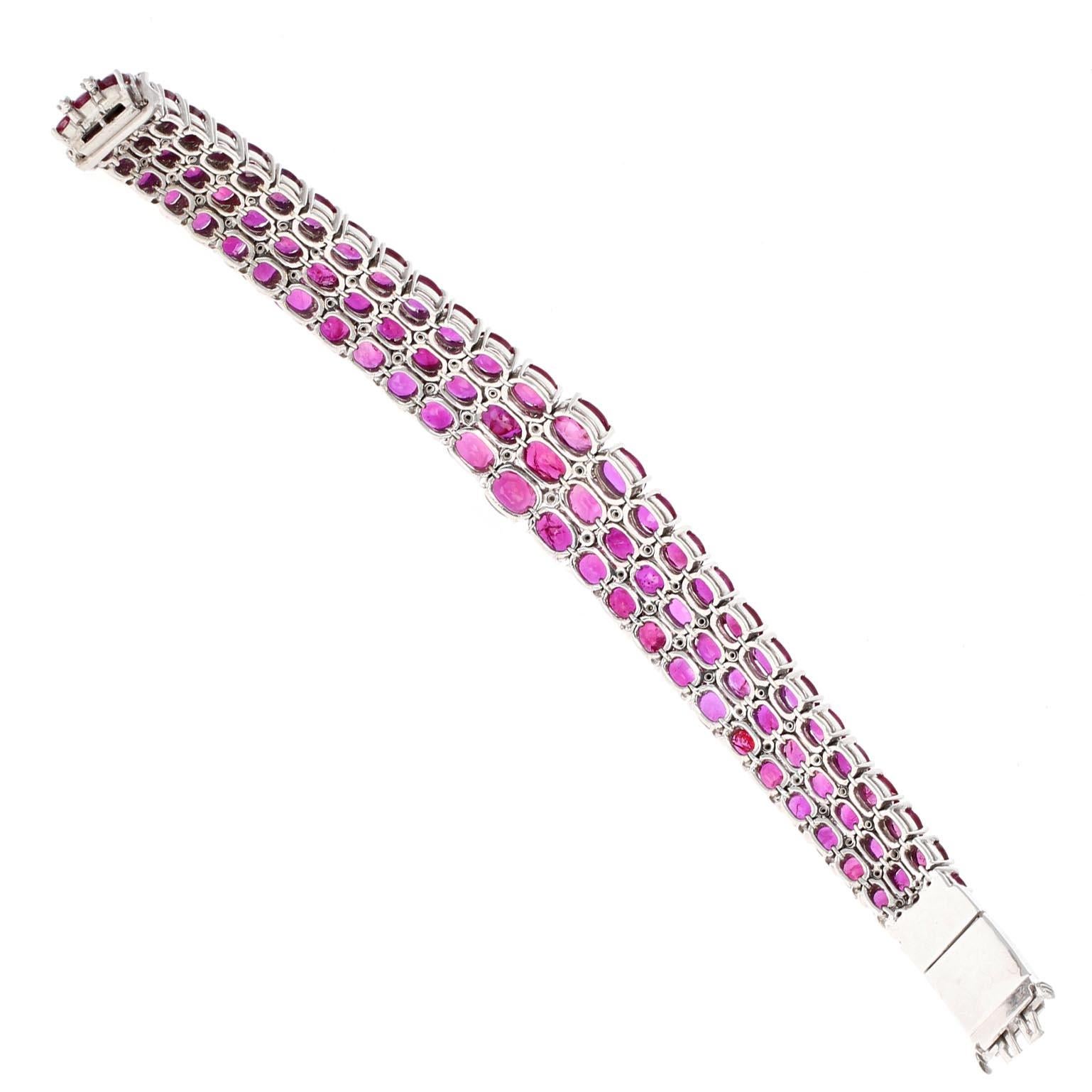 GIA zertifizierte 56 Karat Burma No Heat Rubin Diamant-Armband im Zustand „Hervorragend“ im Angebot in Beverly Hills, CA