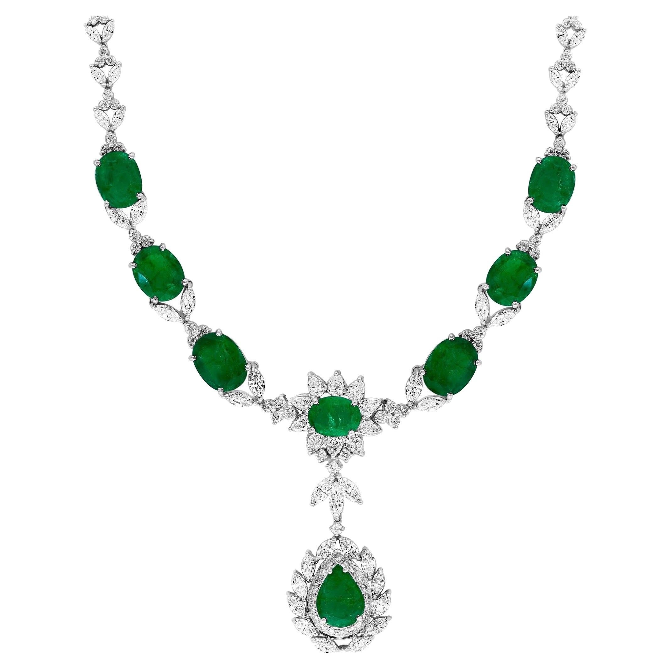 GIA Certificado 56 Ct Esmeralda de Zambia y 38 Ct Diamond Fringe Necklace 18KWG Nupcial