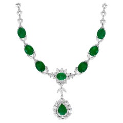 GIA Certificado 56 Ct Esmeralda de Zambia y 38 Ct Diamond Fringe Necklace 18KWG Nupcial