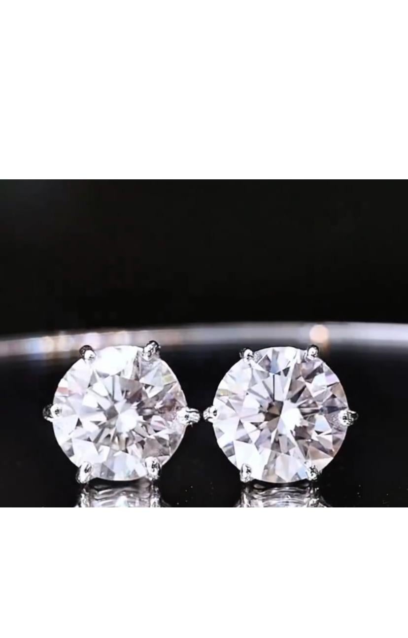 Boucles d'oreilles en or 18K certifiées GIA 5.60 carats de diamants ronds de forme brillante Neuf - En vente à Massafra, IT