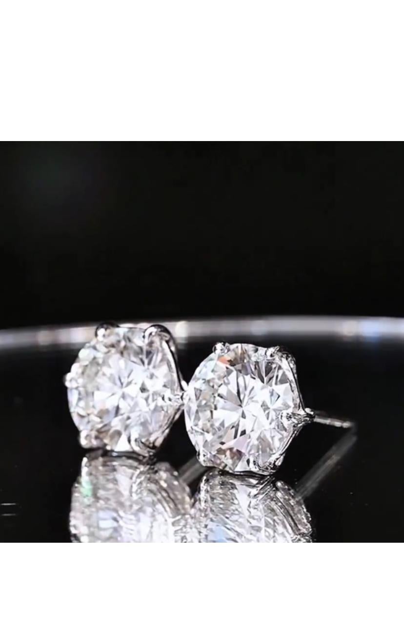 Boucles d'oreilles en or 18K certifiées GIA 5.60 carats de diamants ronds de forme brillante Unisexe en vente