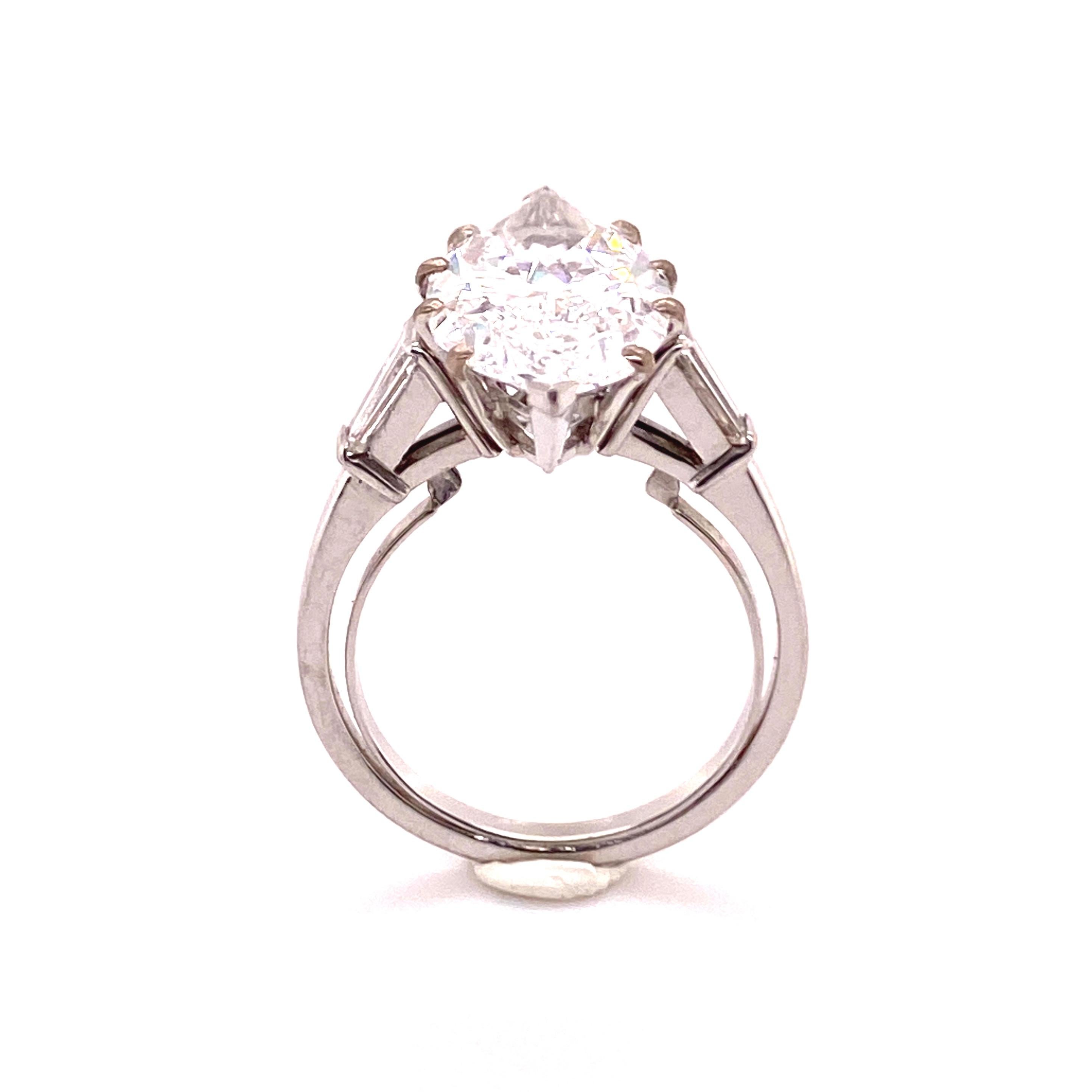 Anillo de diamantes talla marquesa con certificado GIA de 5,60 qt en platino 950 en venta 4