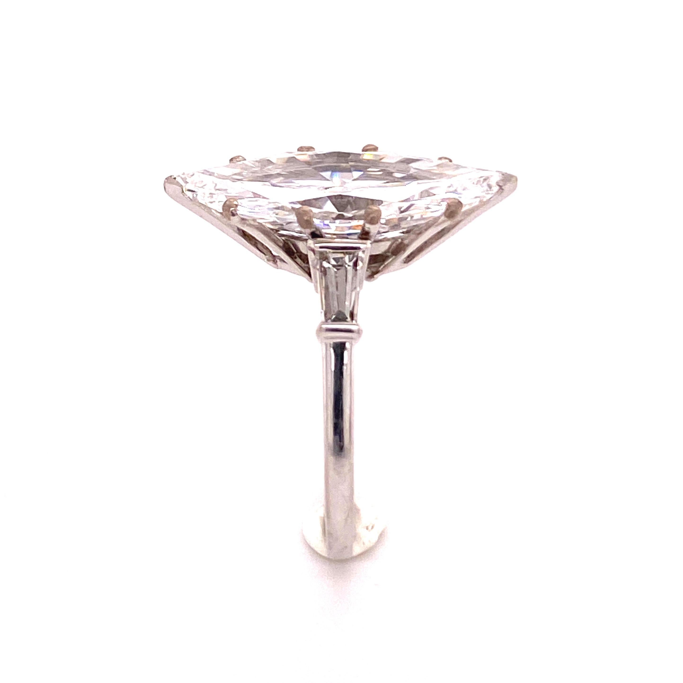 Anillo de diamantes talla marquesa con certificado GIA de 5,60 qt en platino 950 en venta 5
