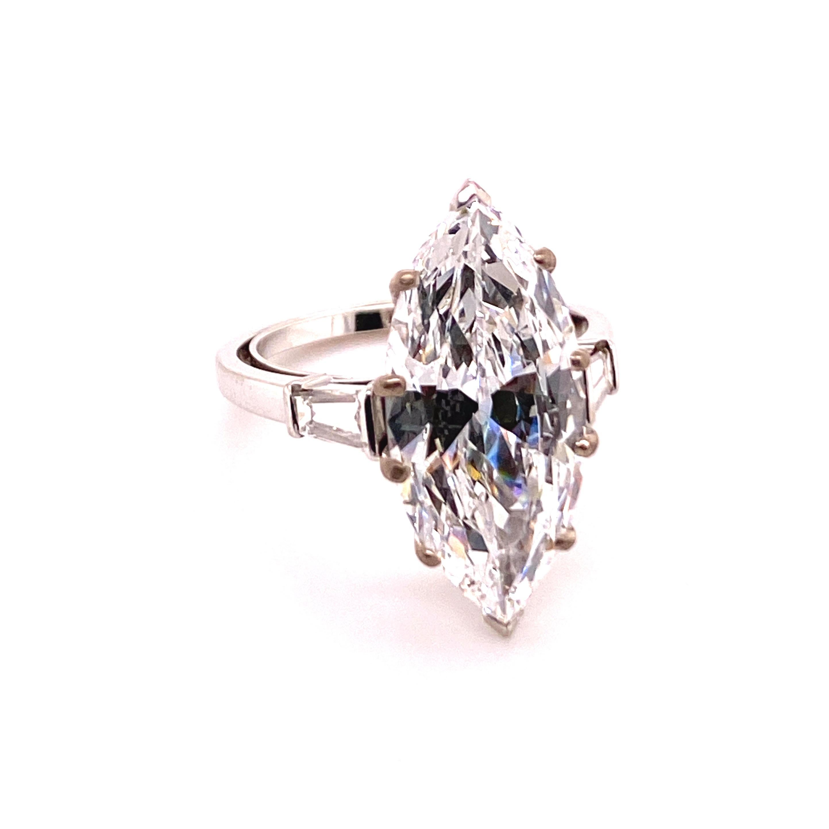 Anillo de diamantes talla marquesa con certificado GIA de 5,60 qt en platino 950 en venta 1
