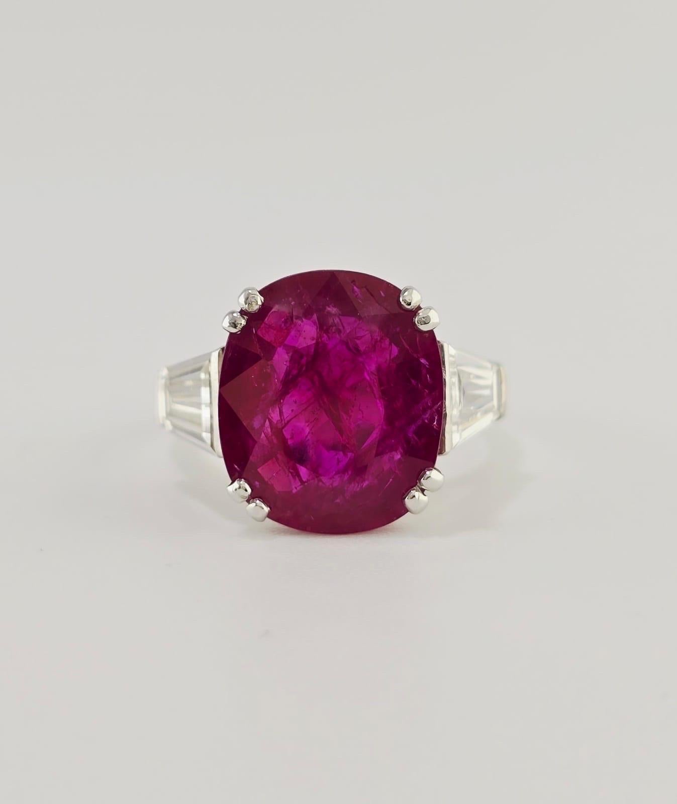 GIA Certificato 5,65 ct NO HEAT Birmania Anello a tre pietre In condizioni ottime in vendita a Los Angeles, CA