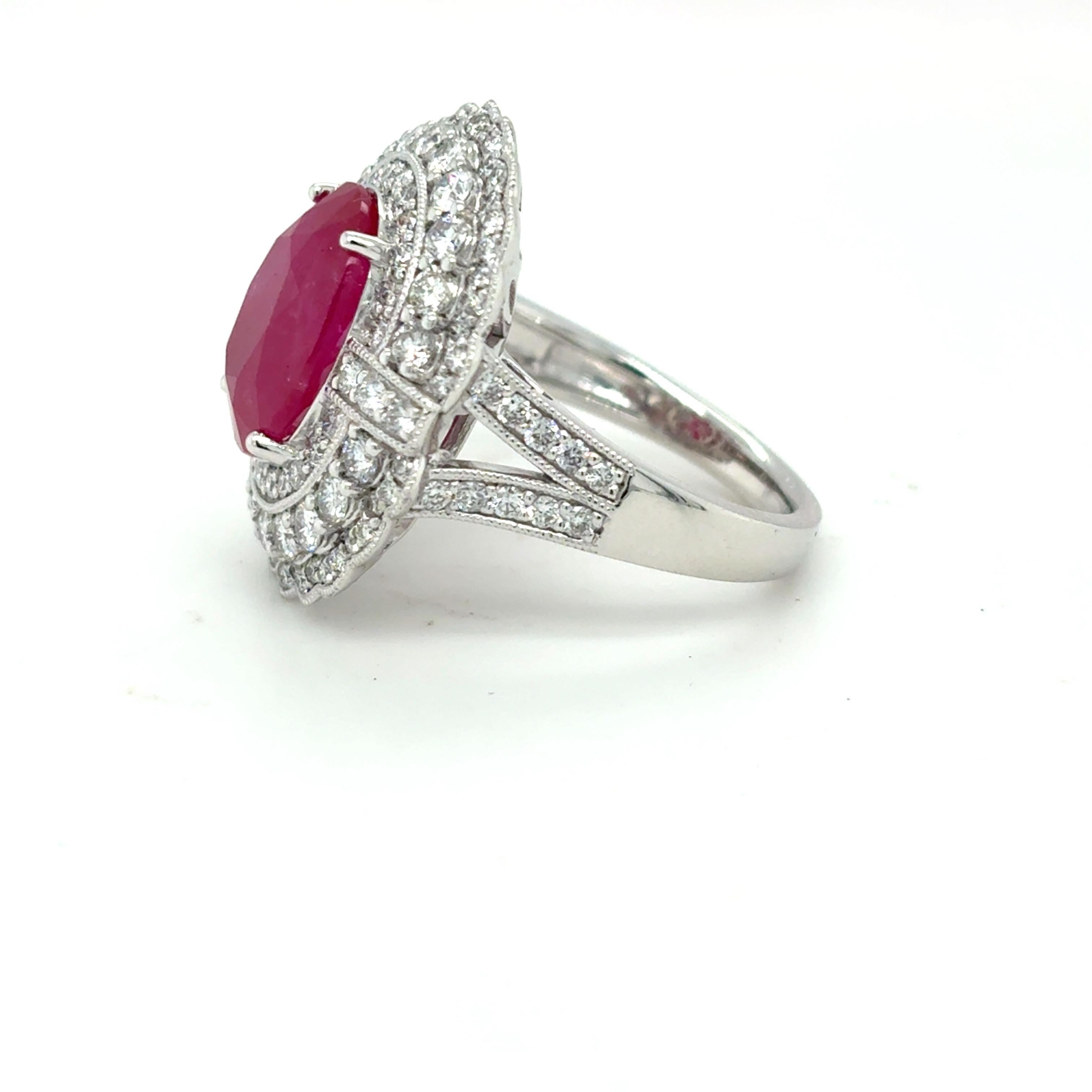 Anello di fidanzamento con diamante di rubino birmano certificato GIA da 5,69 carati in vendita 1