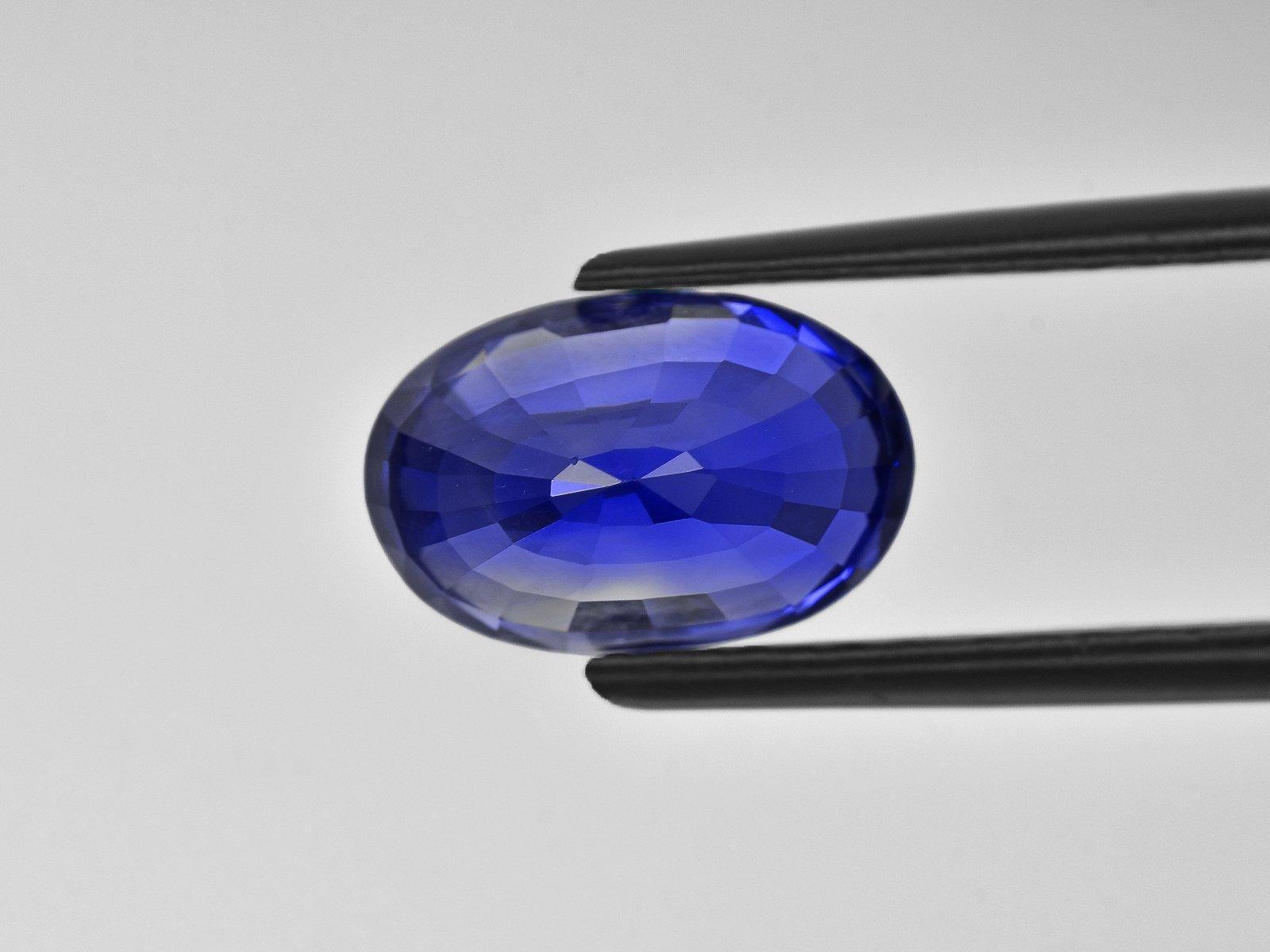 GIA Certified 5.72 Carat Sri-Lanka Ceylon Oval Blue Sapphire Diamond Ring In New Condition For Sale In Chicago, IL