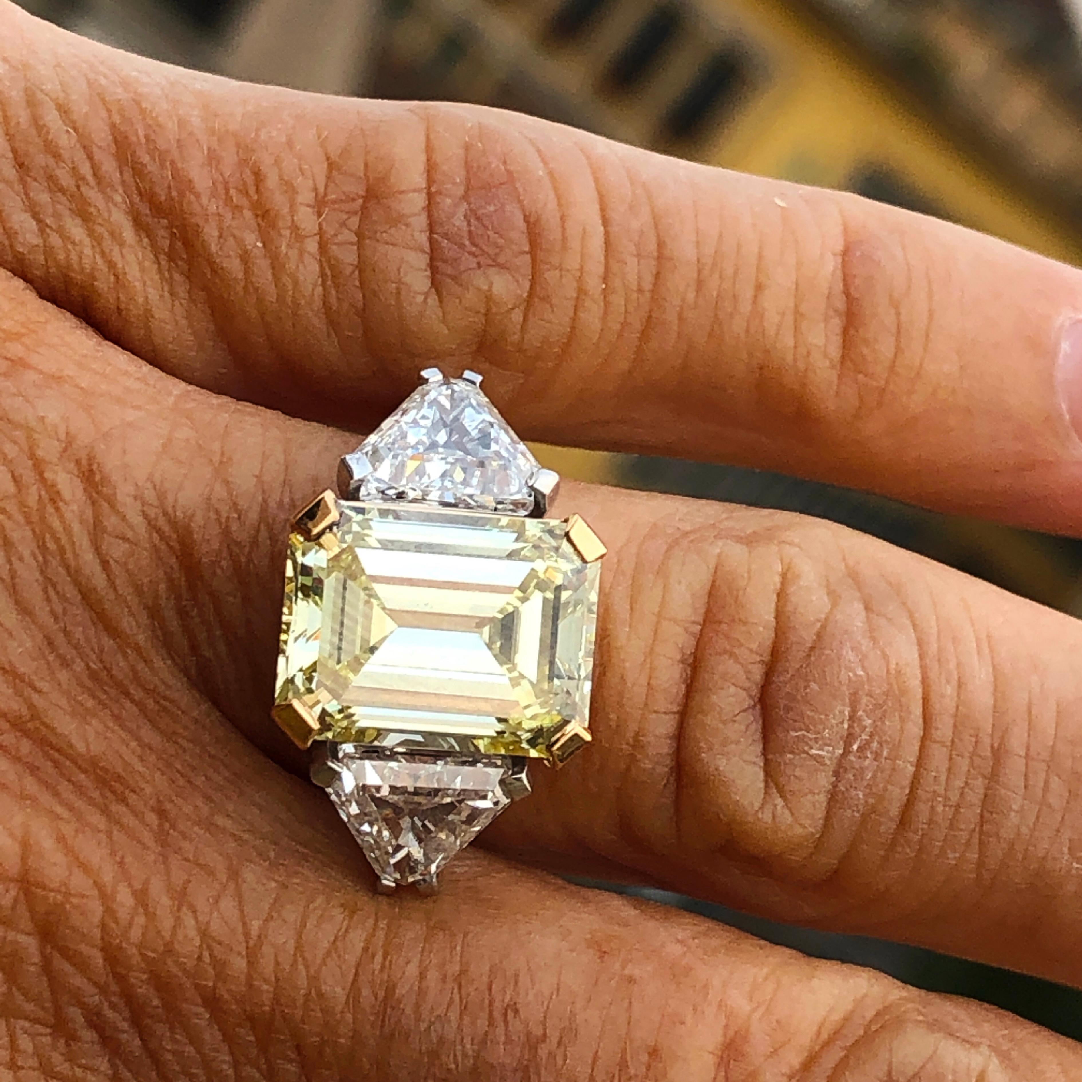 Berca GIA Certified, 5.73k Light Yellow Diamond 2.3k White Diamond Ring For Sale 1