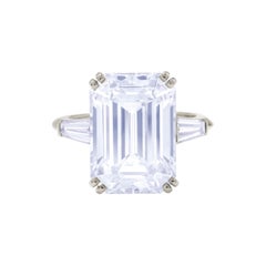 Anello in platino con diamante taglio smeraldo certificato GIA da 5 carati