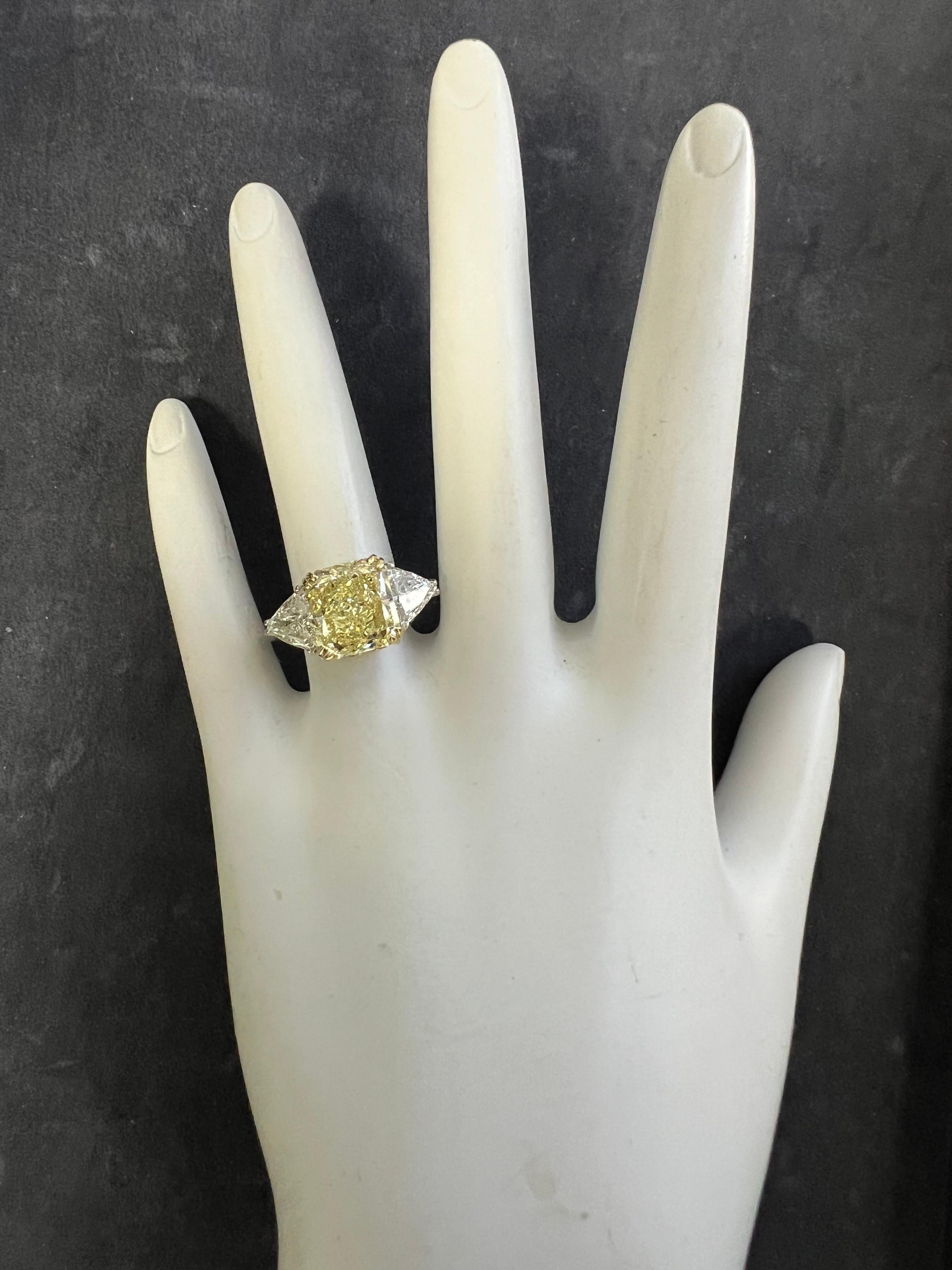 GIA Certified 5.75 Carat Fancy Light Yellow Natural Diamond Plat Engagement Ring For Sale 2