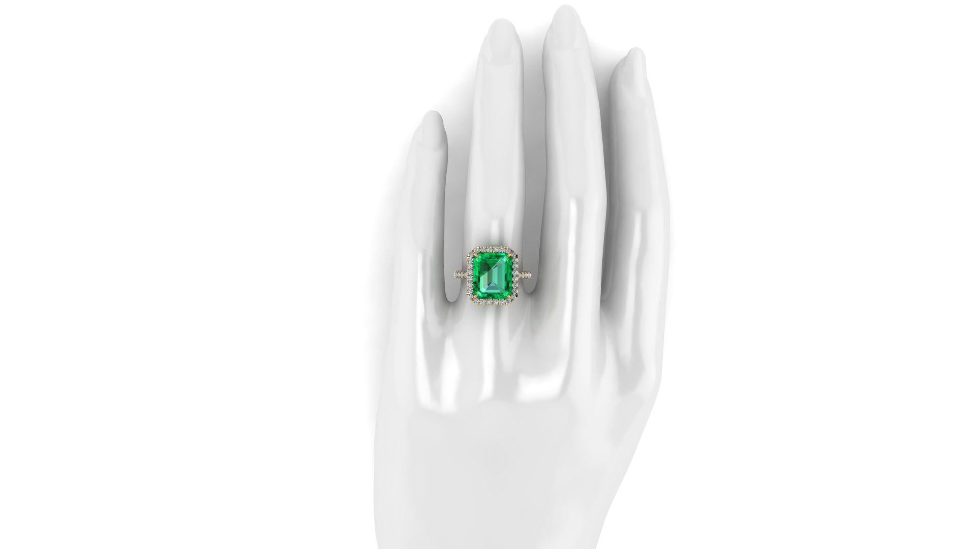 GIA-zertifizierter Ring mit 5,75 Karat Smaragd und Diamant-Halo aus 18k Gelbgold 1