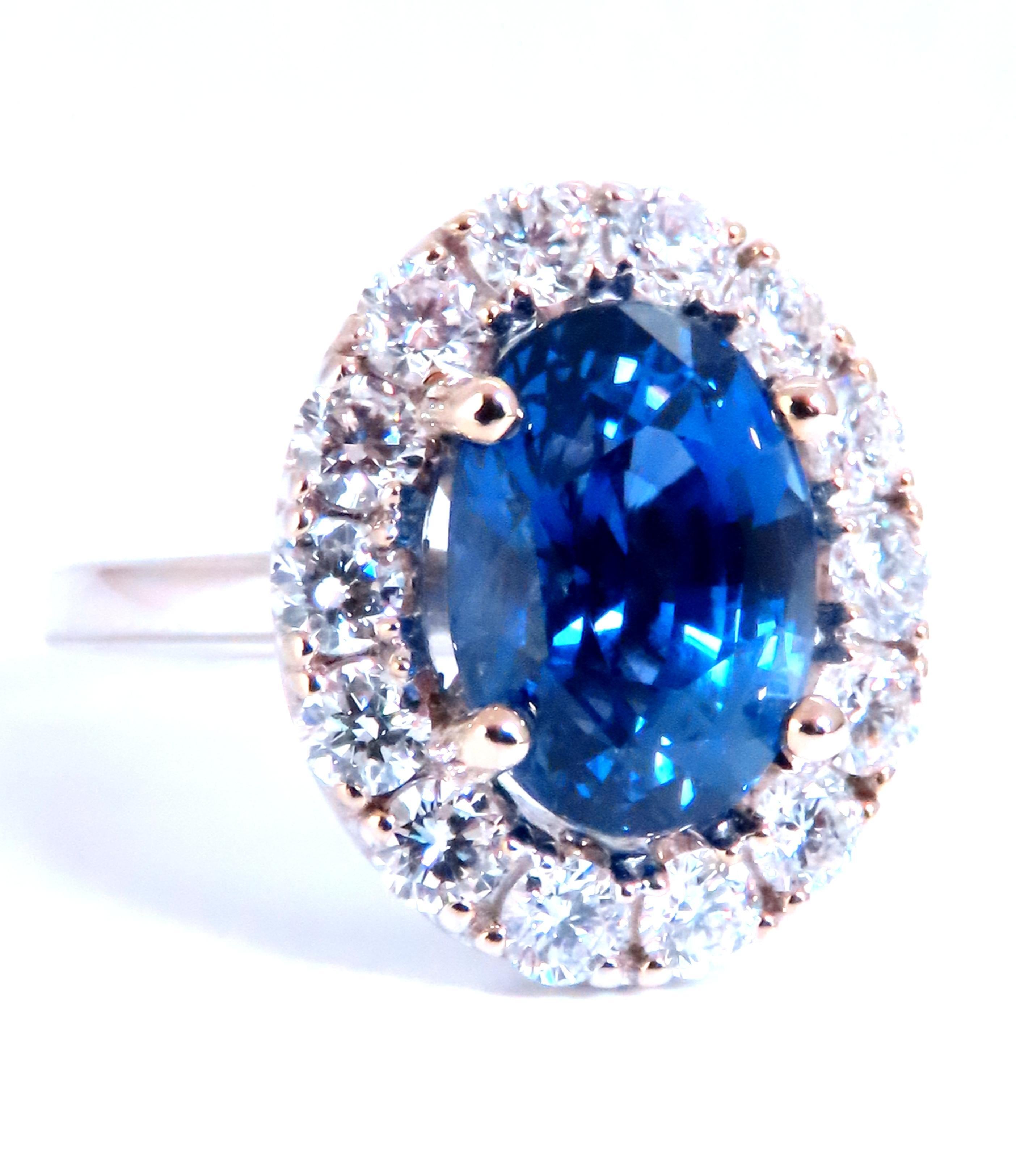 Modern GIA Certified 5.75ct Natural No Heat Sapphire Diamonds Cluster Ring 18Kt 74554 For Sale