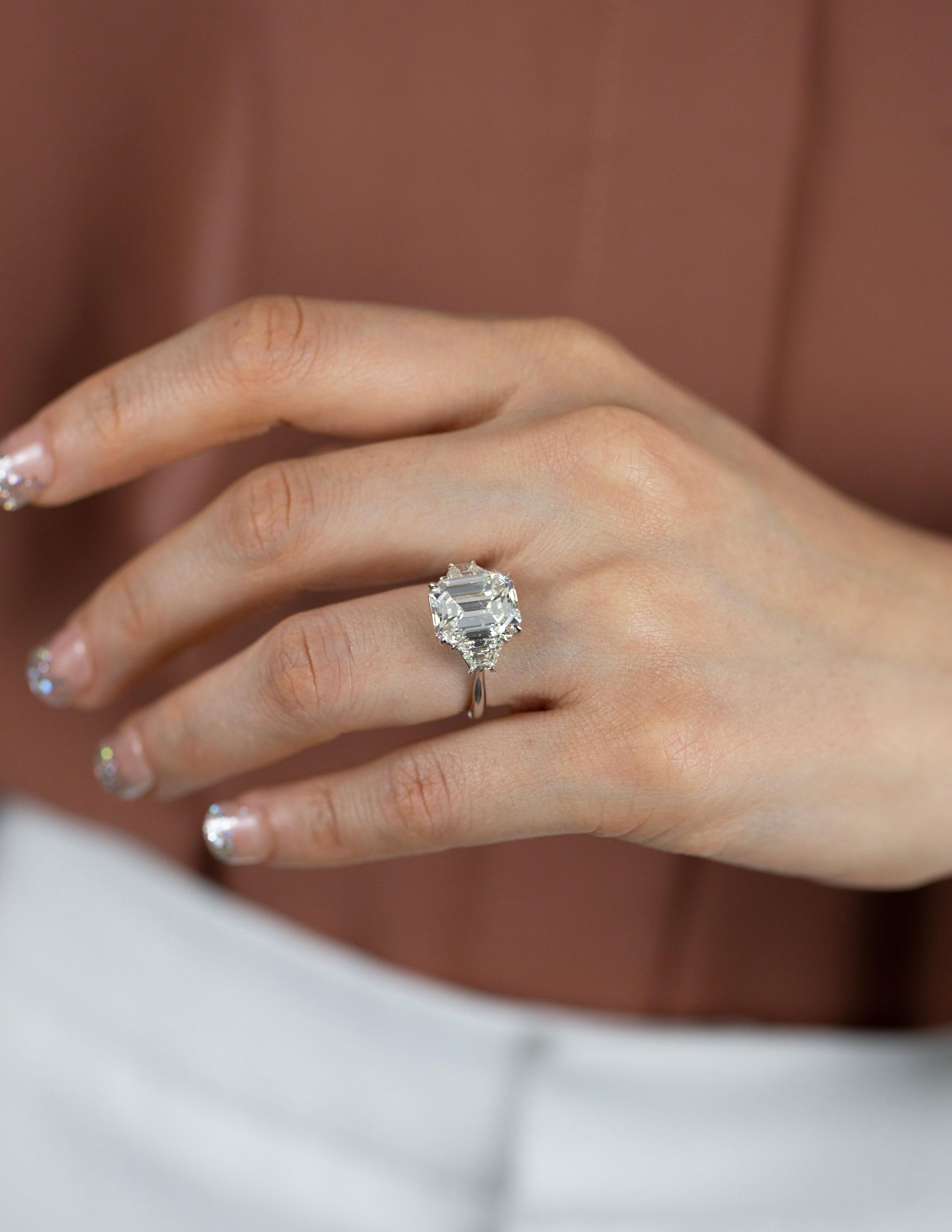 GIA Certified 5.81 Carats Emerald Cut Diamond Three-Stone Engagement Ring In New Condition For Sale In New York, NY