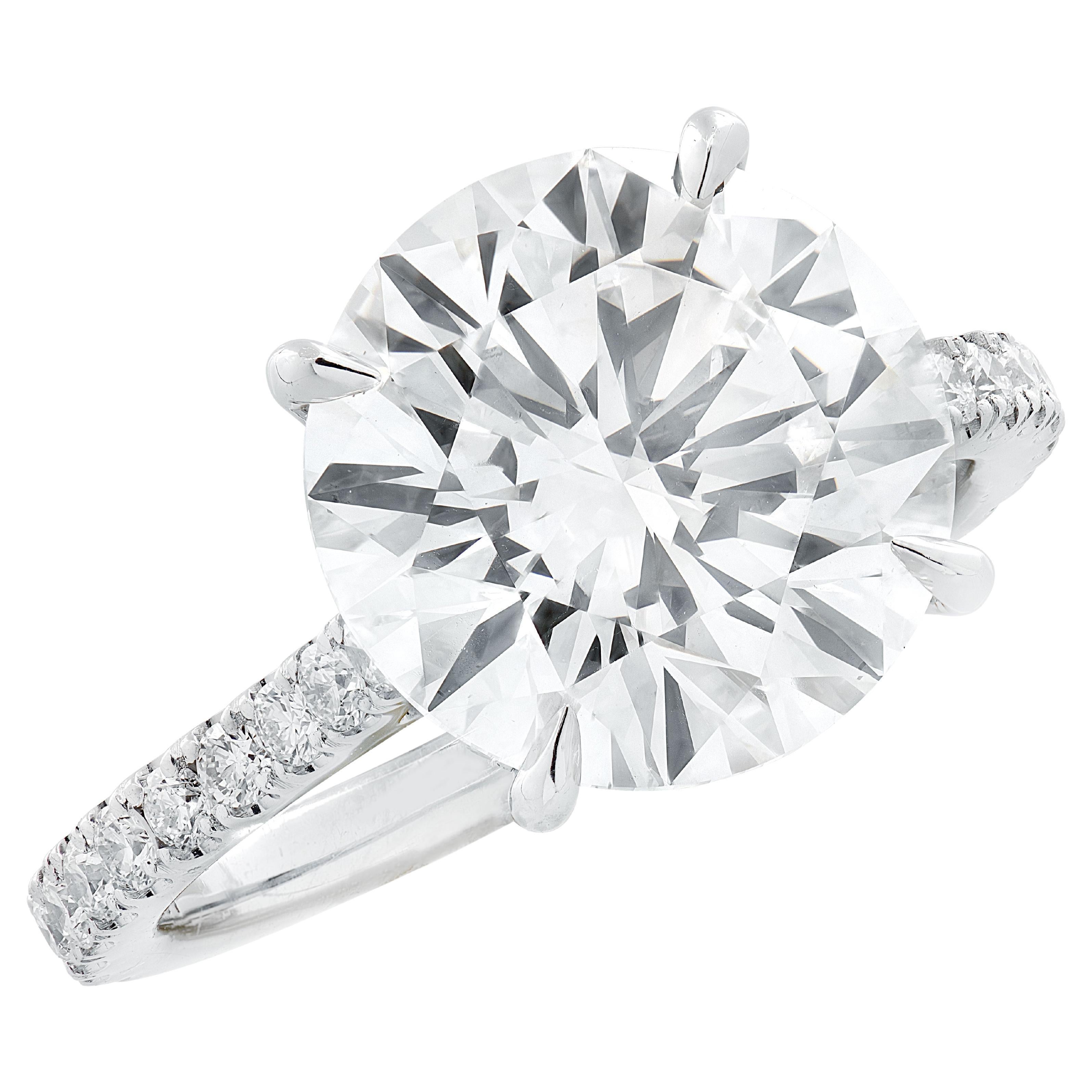 Bague de fiançailles certifiée GIA de 5.89 carats de diamants ronds taillés en brillant