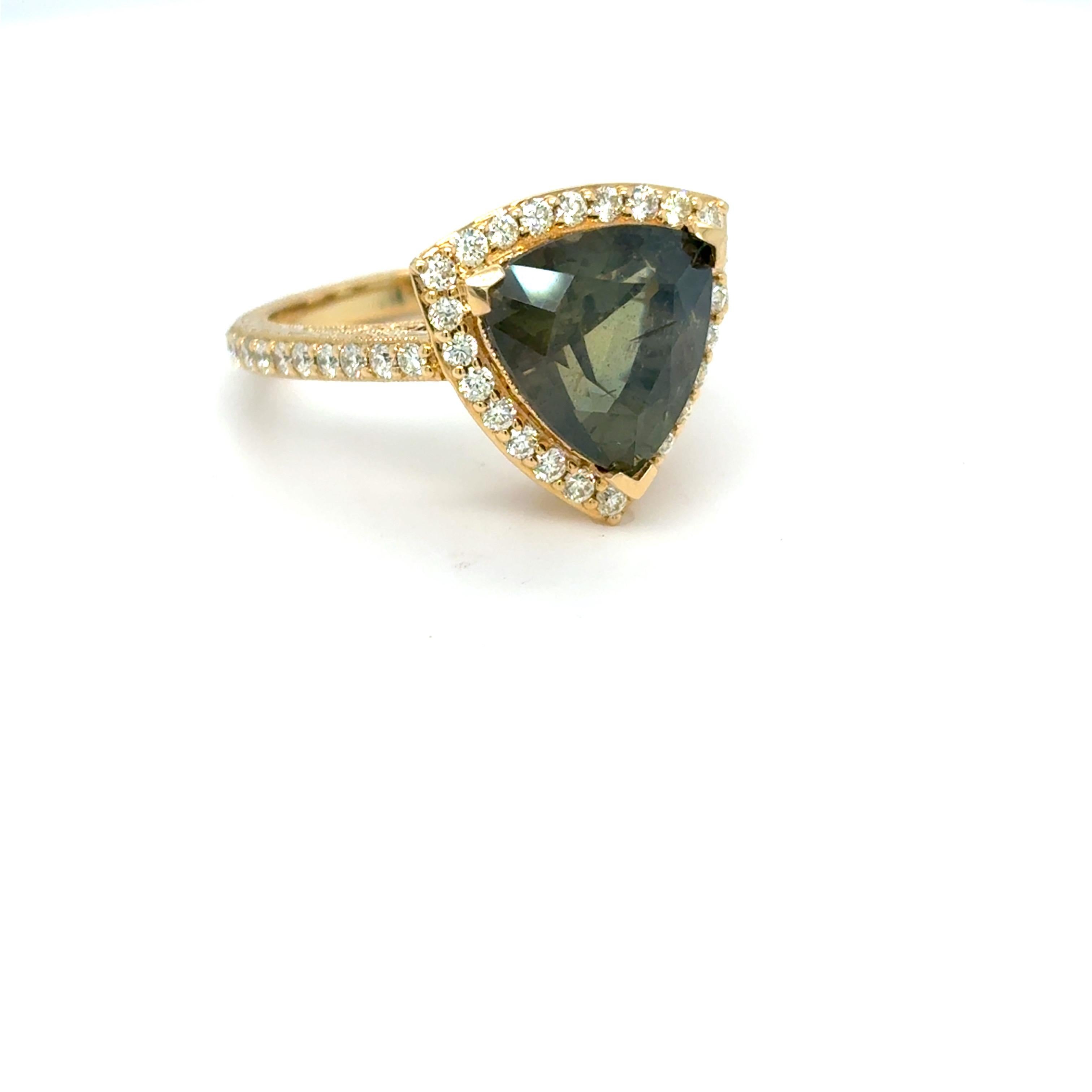 Trillion Cut GIA Certified 5.89 Carat Triangular Cut No Heat Green Sapphire Diamond Ring For Sale