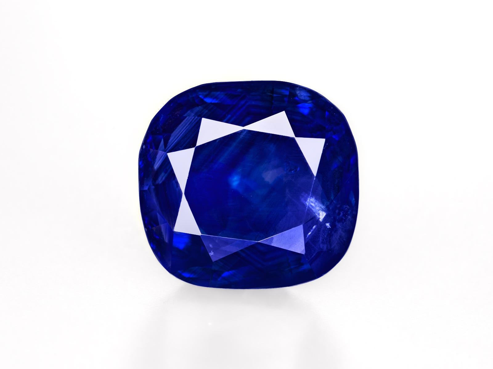 Modern GIA Certified 5.90 Carat Cushion Blue No Heat Kashmir Sapphire Ring For Sale