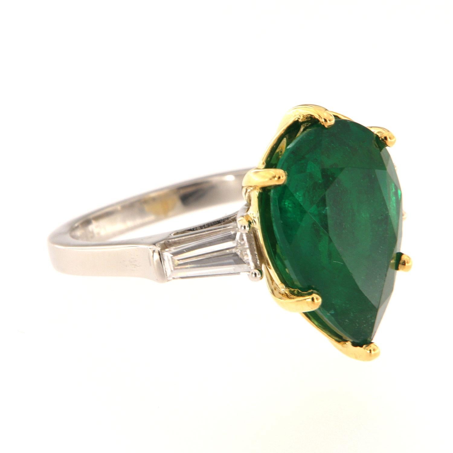 green emerald baguette ring