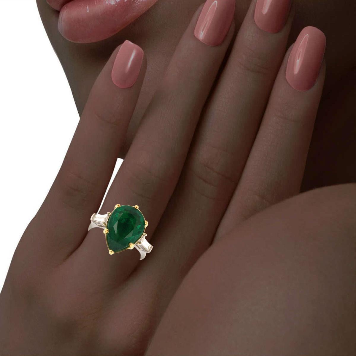 Pear Cut GIA Certified 5.92 Carat Pear Green Emerald Baguette Platinum &18Kg Diamond Ring For Sale