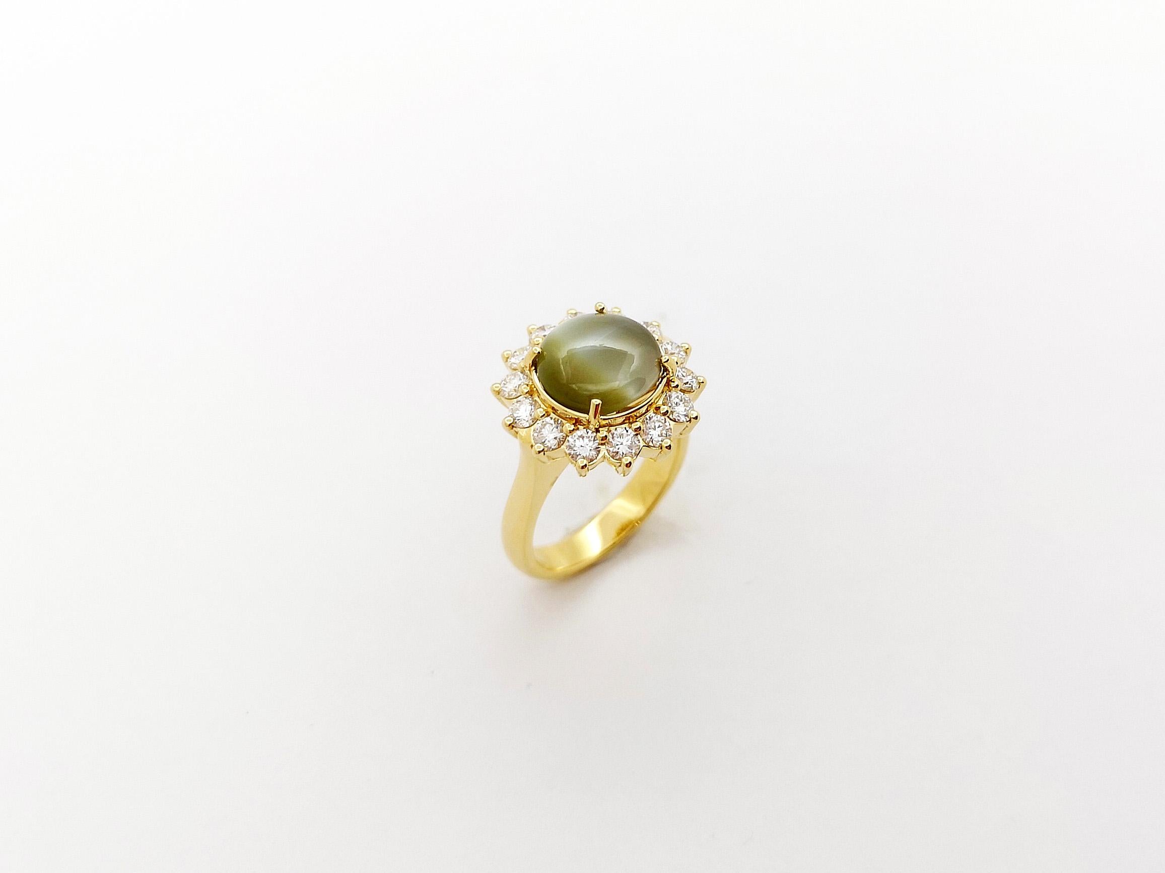 GIA Certified 5cts Chrysoberyl Cat's Eye with Diamond Ring set in 18K Gold  For Sale 8