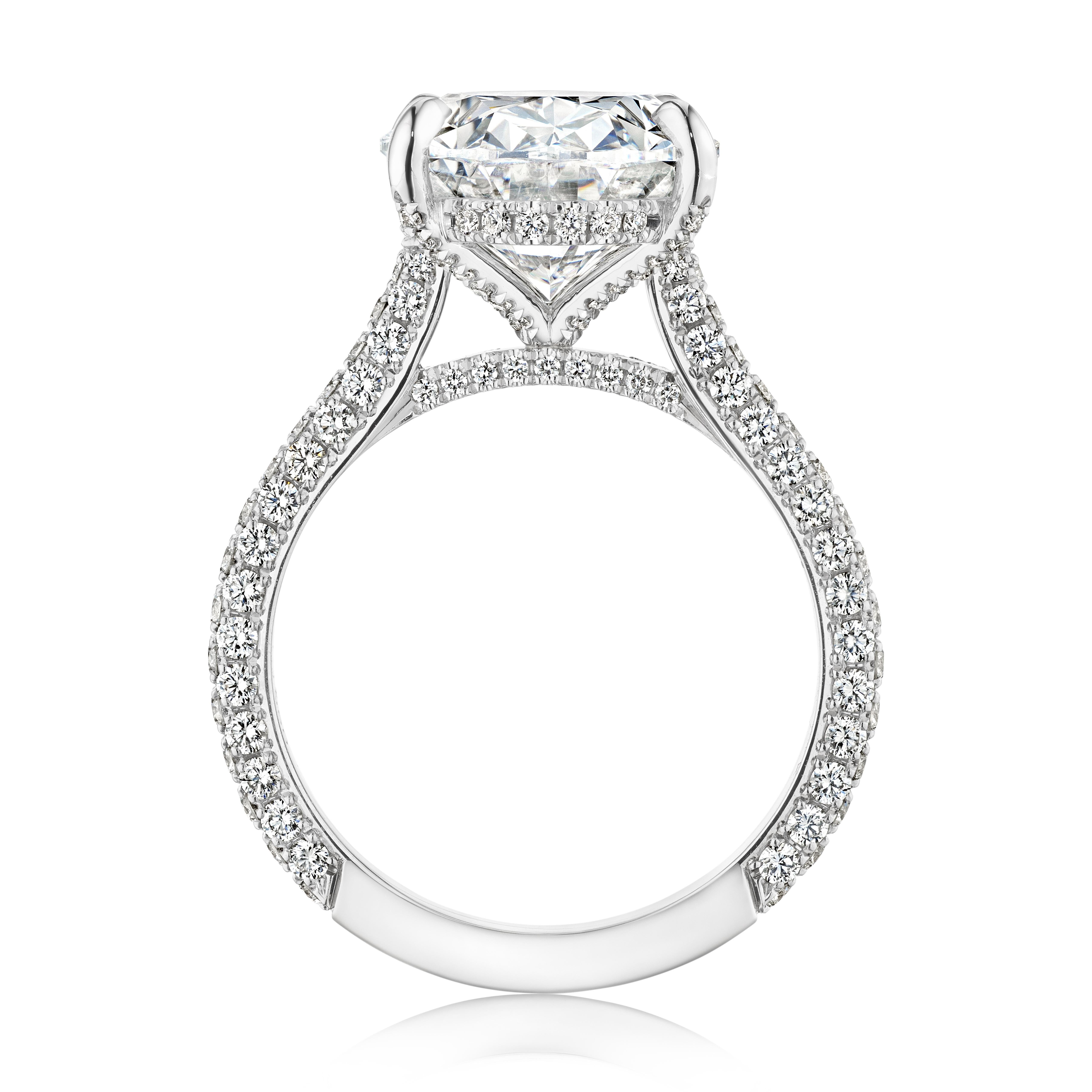 GIA-zertifizierter 6 Karat E SI1 ovaler Diamant-Verlobungsring „Alexandria“ (Moderne) im Angebot