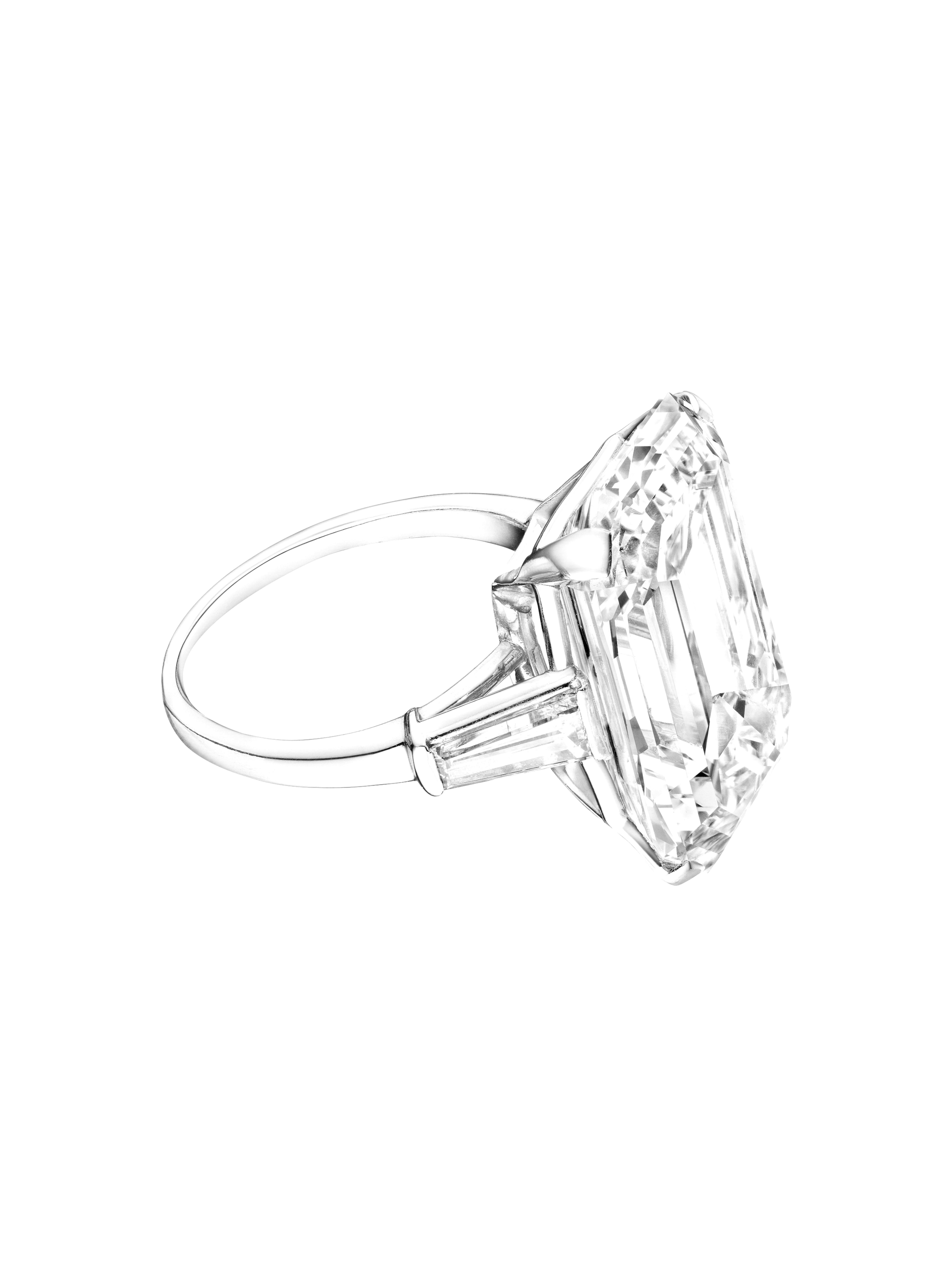 GIA Certificado 6 Quilates Corte Esmeralda F Anillo de Platino con Diamantes Internamente Intachables Corte esmeralda en venta