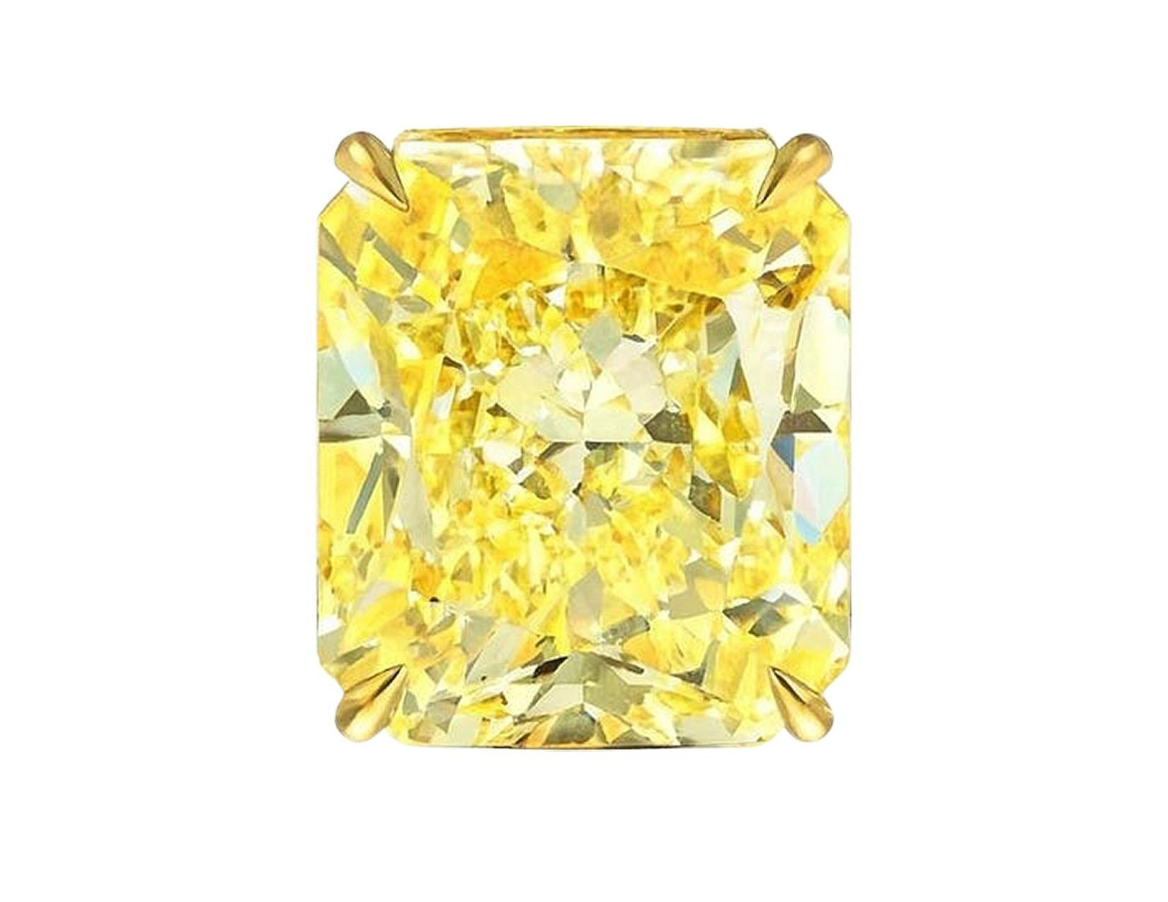 Contemporain Clous d'oreilles en or jaune 18 carats avec diamants taille radiant de 6 carats certifiés GIA en vente