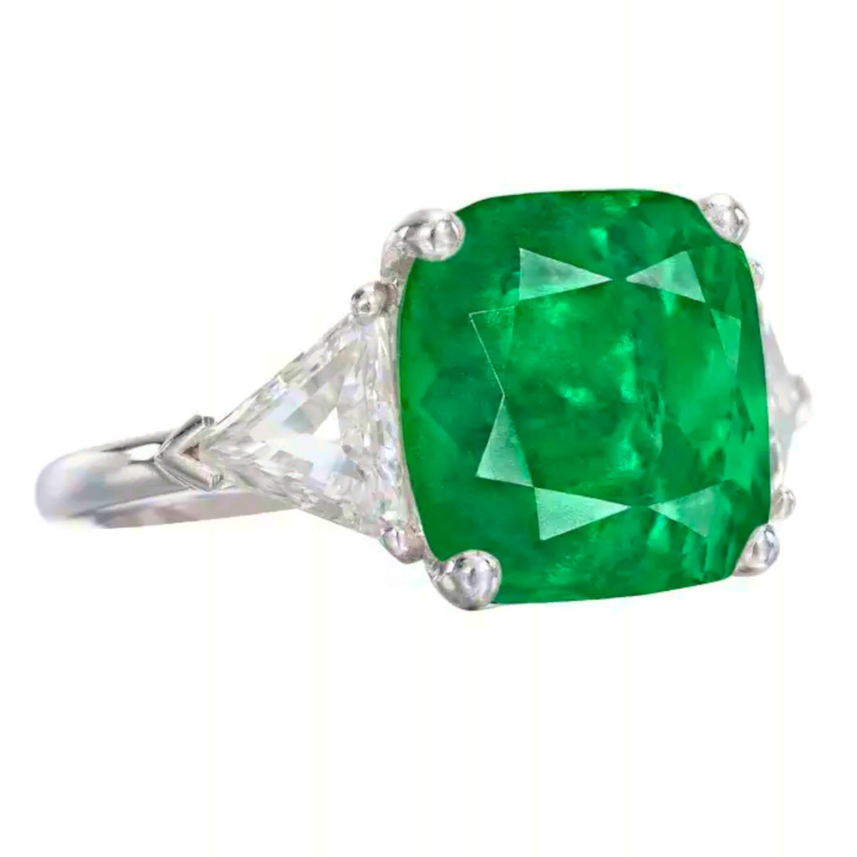 Anillo de esmeralda verde vivo de 6 quilates certificado por el GIA Contemporáneo en venta