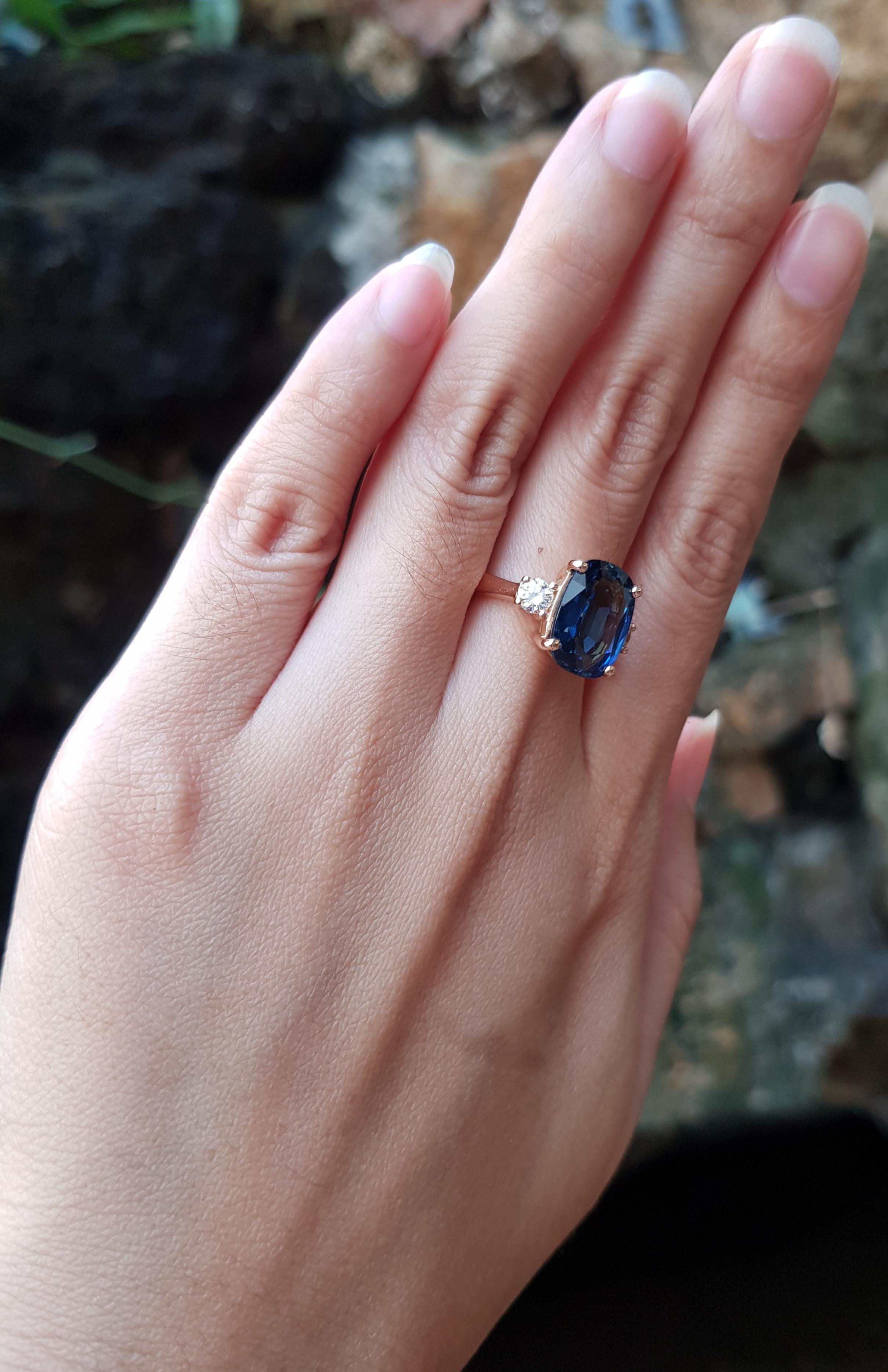Cushion Cut GIA Certified 6 Carats Blue Sapphire with Diamond Ring in 18 Karat Rose Gold