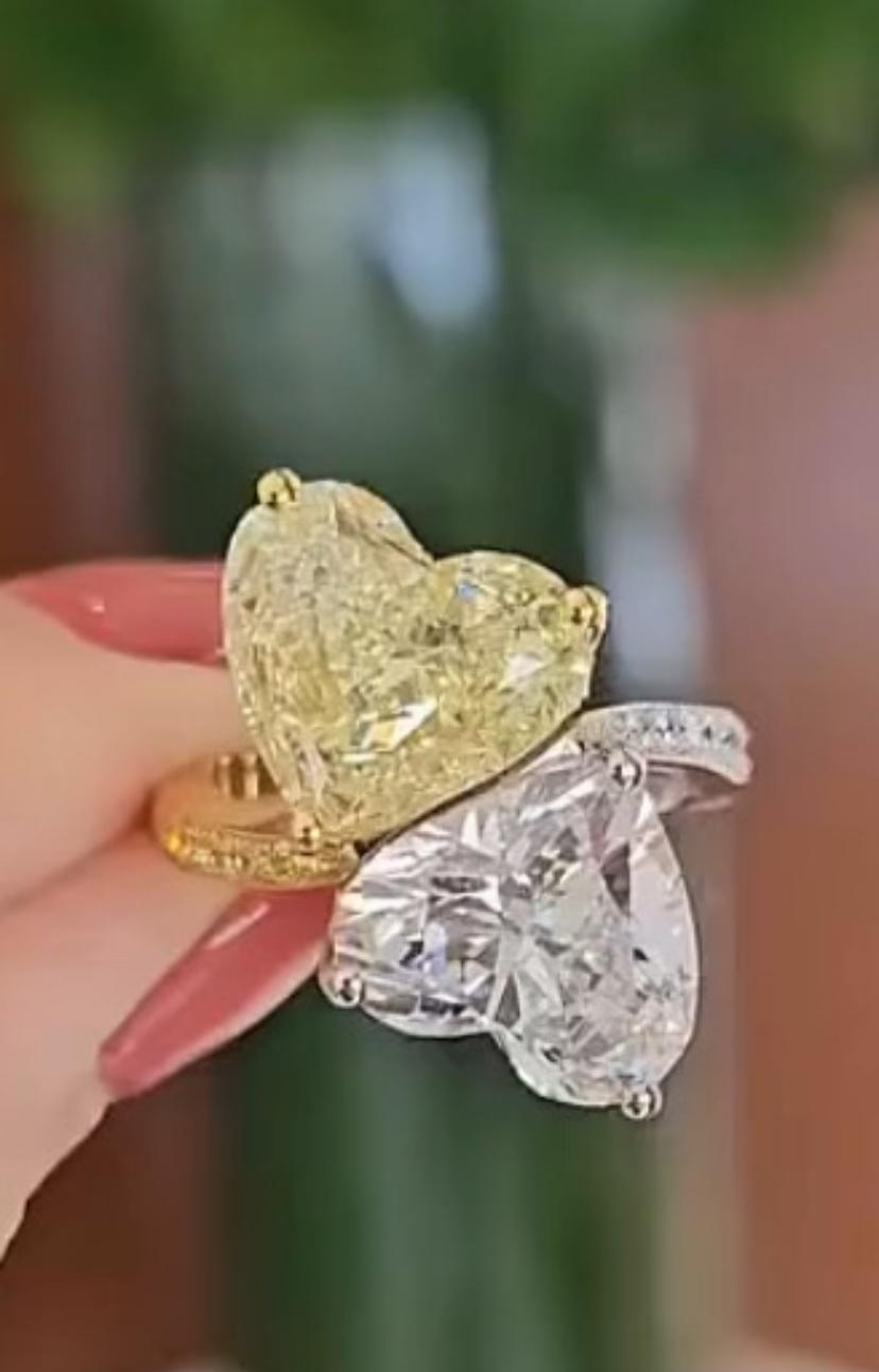 Un pezzo senza tempo, per sempre...
Meno è meglio. Solo diamanti, nessun'altra pietra, nessun altro elemento. Ma parla più forte.
Un magnifico anello doppio in oro 18 carati  con 2 splendidi  pezzi di diamanti certificati GIA  3,00 carati + 3,00