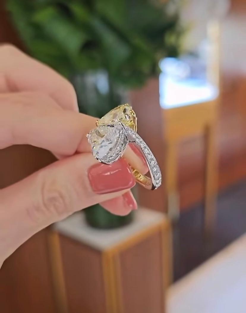 Anello doppio in oro 18K con diamanti a forma di cuore da 6,00 carati certificati GIA in vendita 1