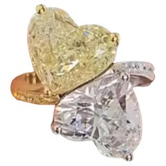 Anello doppio in oro 18K con diamanti a forma di cuore da 6,00 carati certificati GIA
