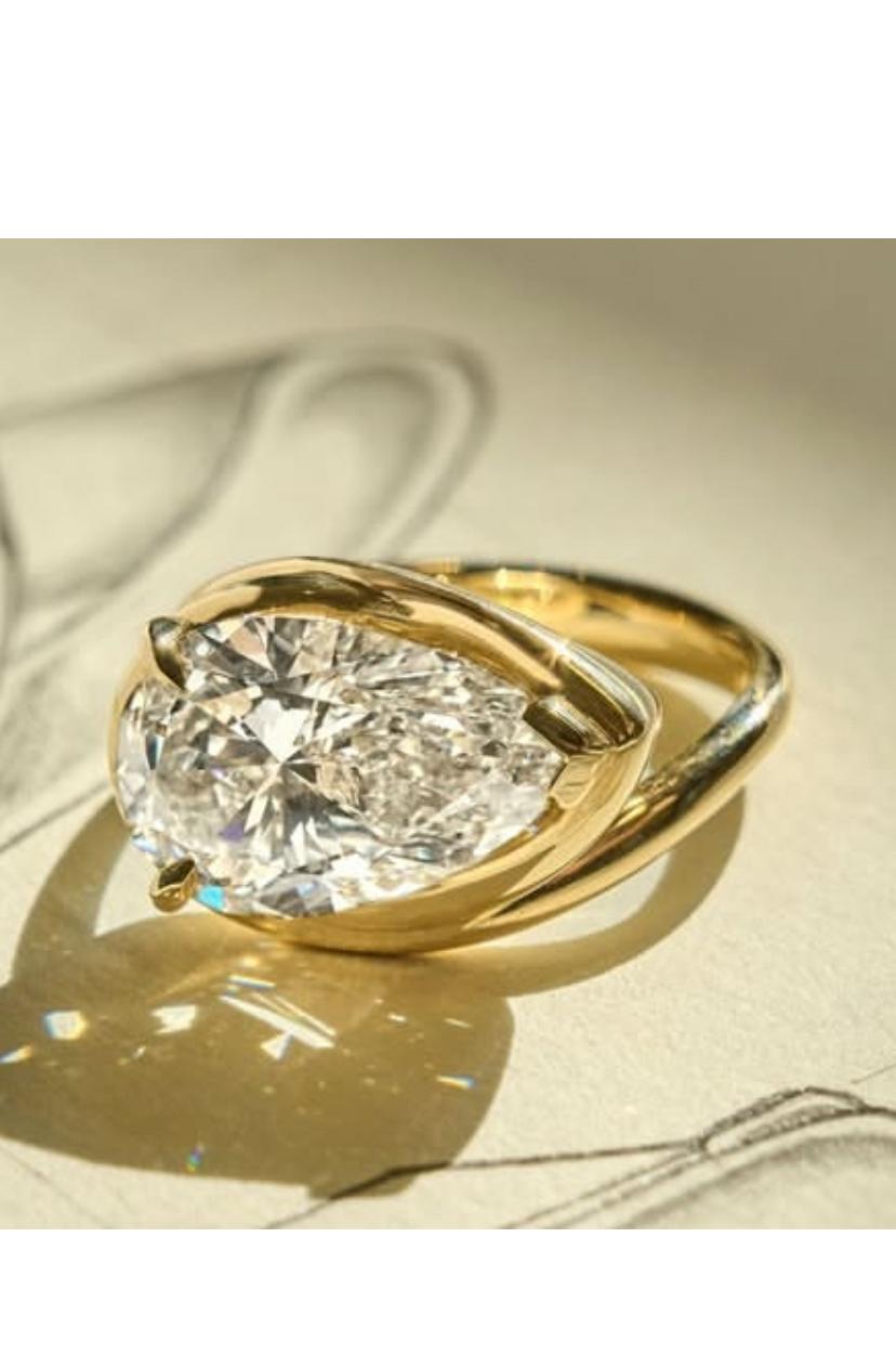 GIA Certified 6.00 Carats D/VS2 Pear Shape Diamonds 18K Gold Solitaire Ring en vente 1
