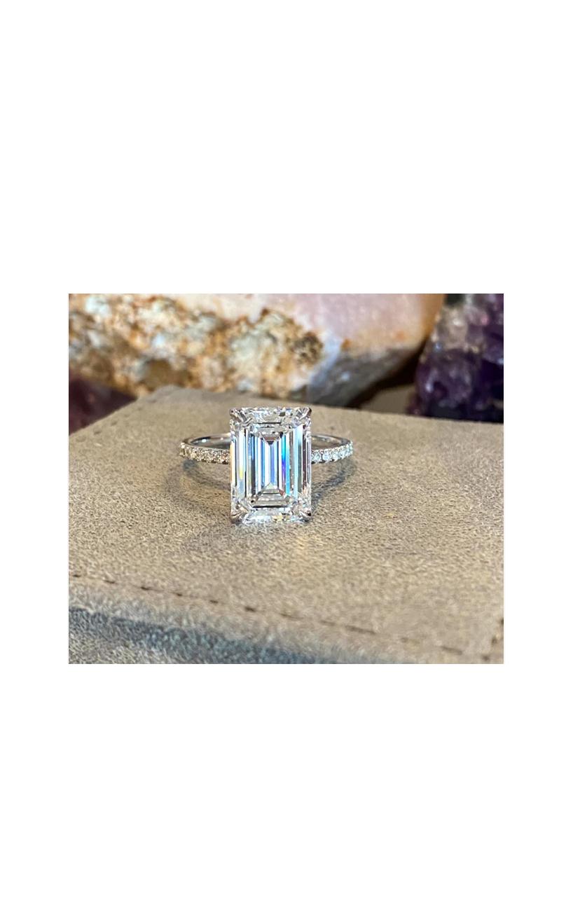 GIA zertifiziert 6,00 Karat D/VVS2 Smaragd Form Diamant 18K Gold Ring im Angebot 1