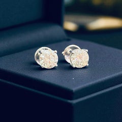 GIA Certified 3.00 Carats F/VS1 Round Brillant Shape Diamonds 18K Gold Earrings