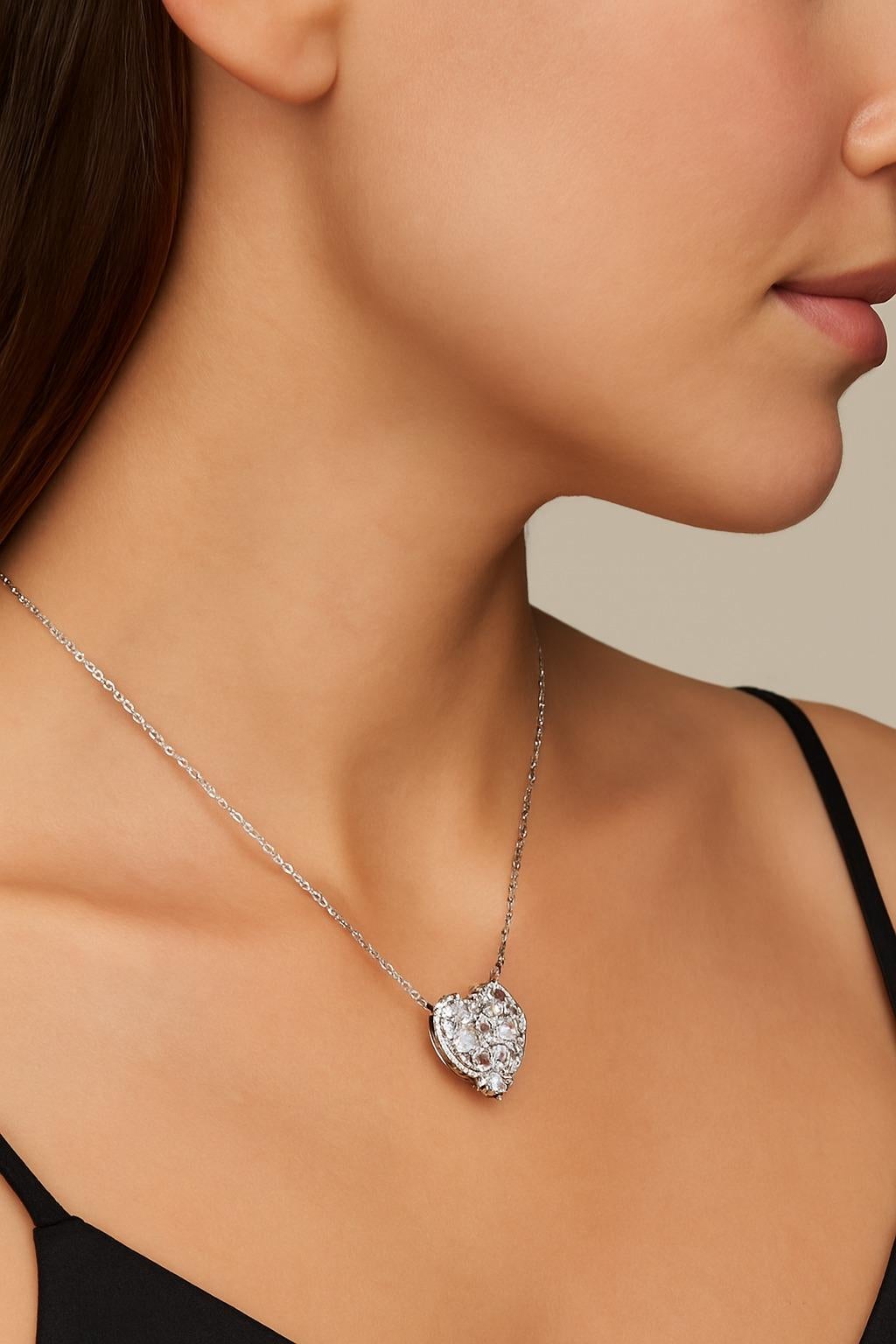 Contemporaneo Collana con diamante taglio cuore certificata GIA da 6,01 carati in vendita