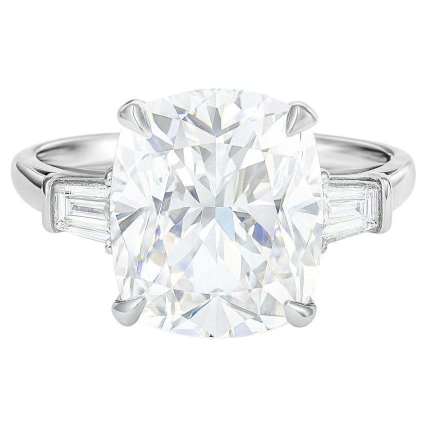 Anello in platino con diamante brillante a cuscino certificato GIA da 6,03 carati