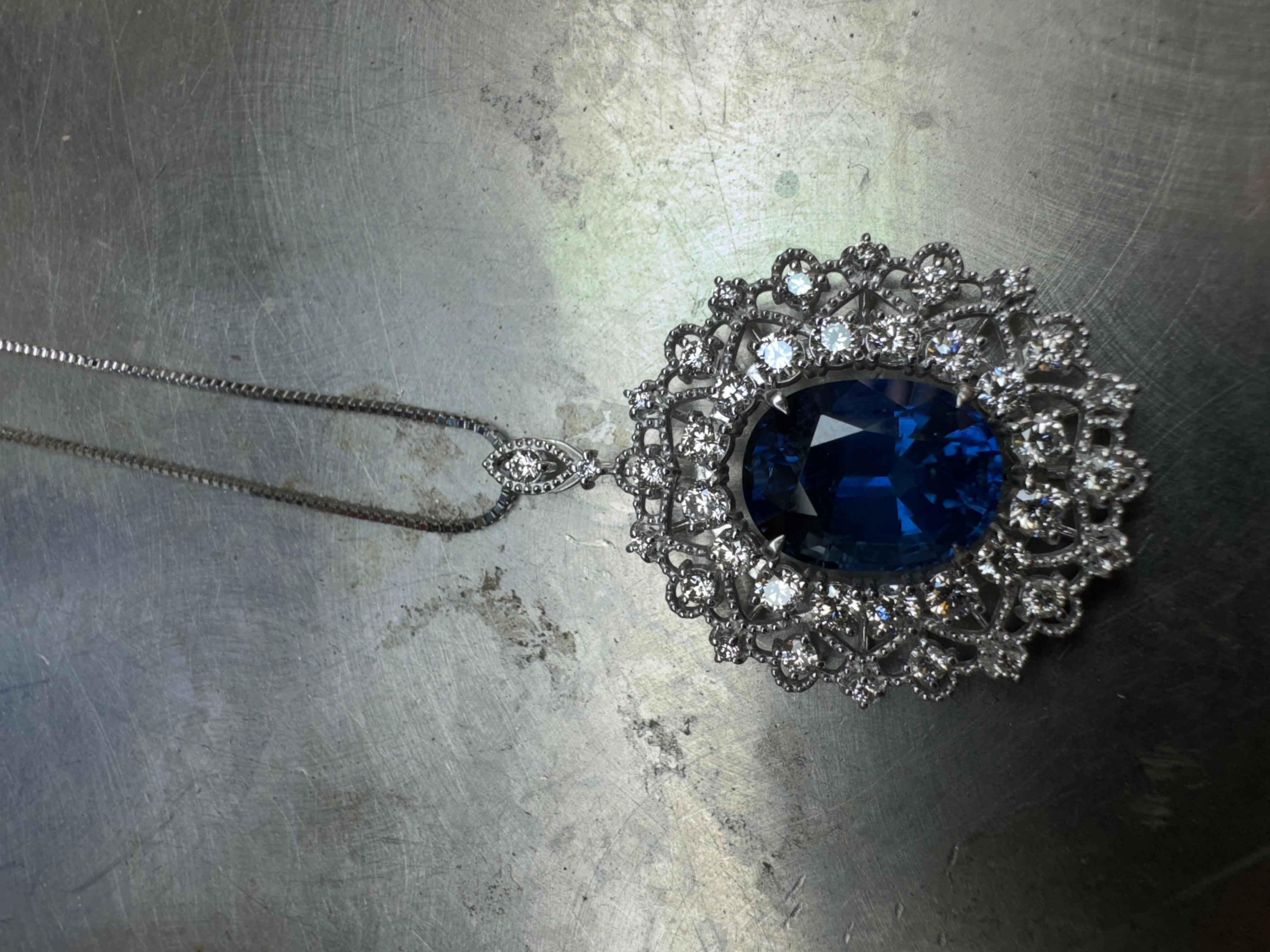 Art Deco GIA Certified 6.03 Carat Oval Blue Sapphire Platinum Diamond Necklace For Sale