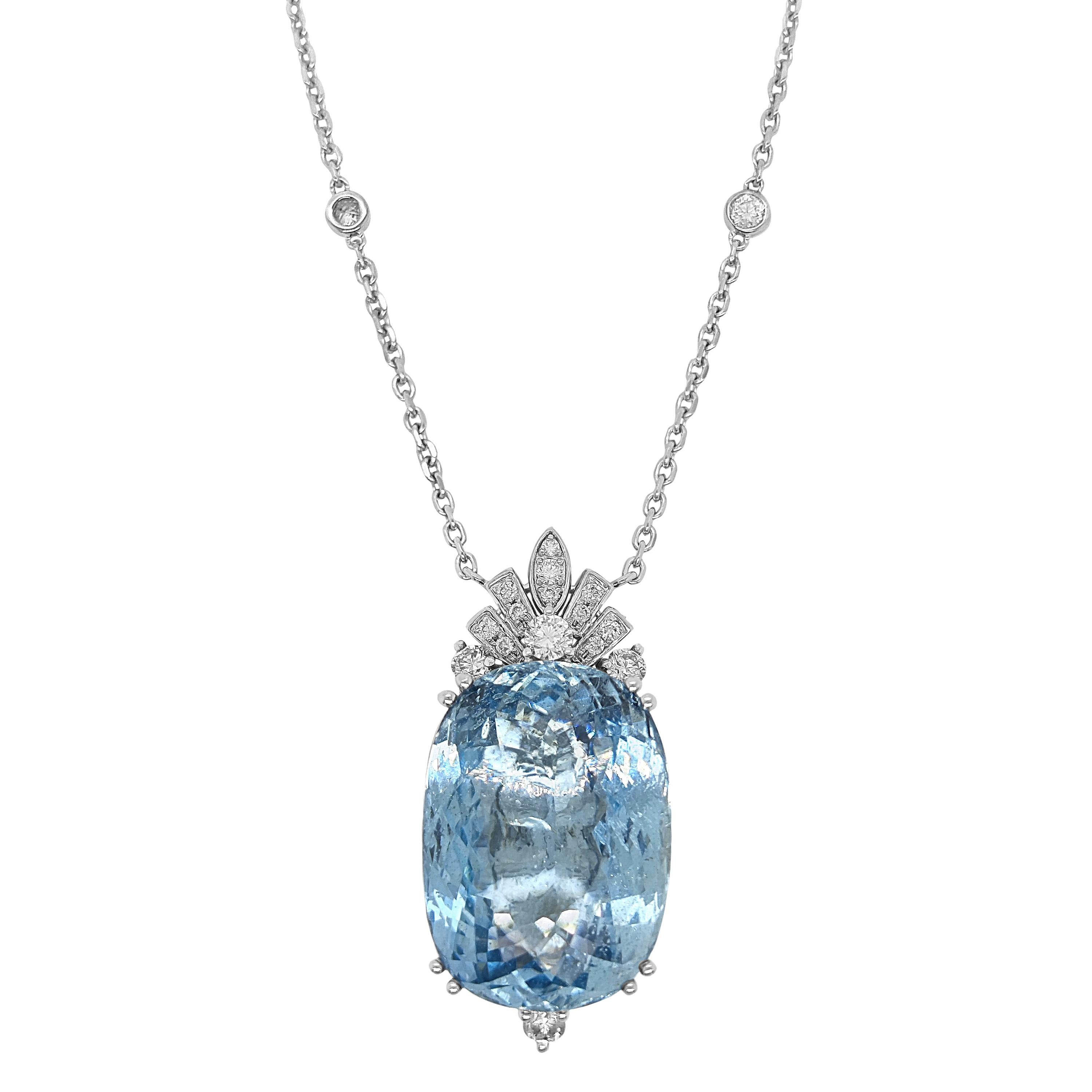 Taille mixte Collier en or blanc certifié GIA de 60,39 carats d'aigue-marine et de diamants blancs en vente