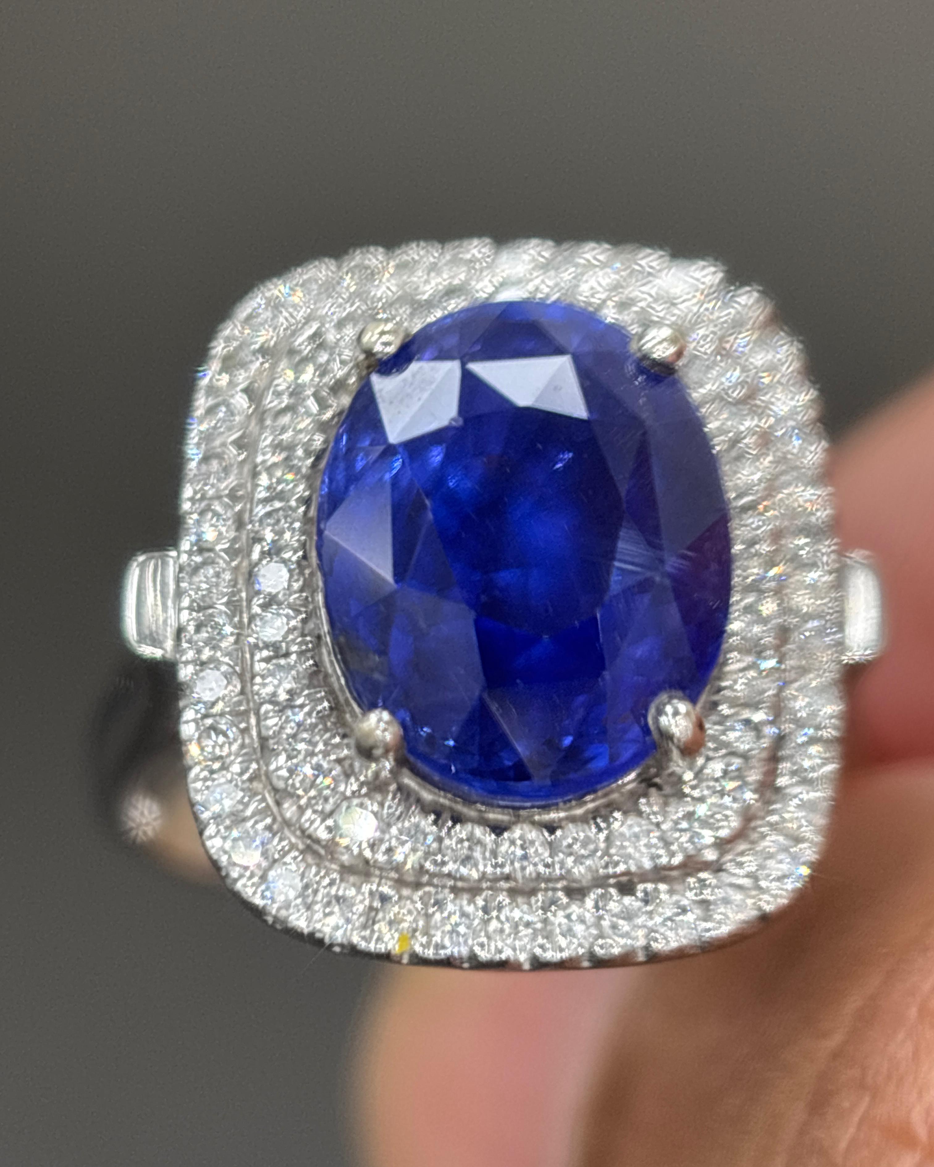 GIA zertifiziert 6,04 Karat Ceylon No Heat Blauer Saphir Weißer Diamant Gold Ring (Ovalschliff) im Angebot