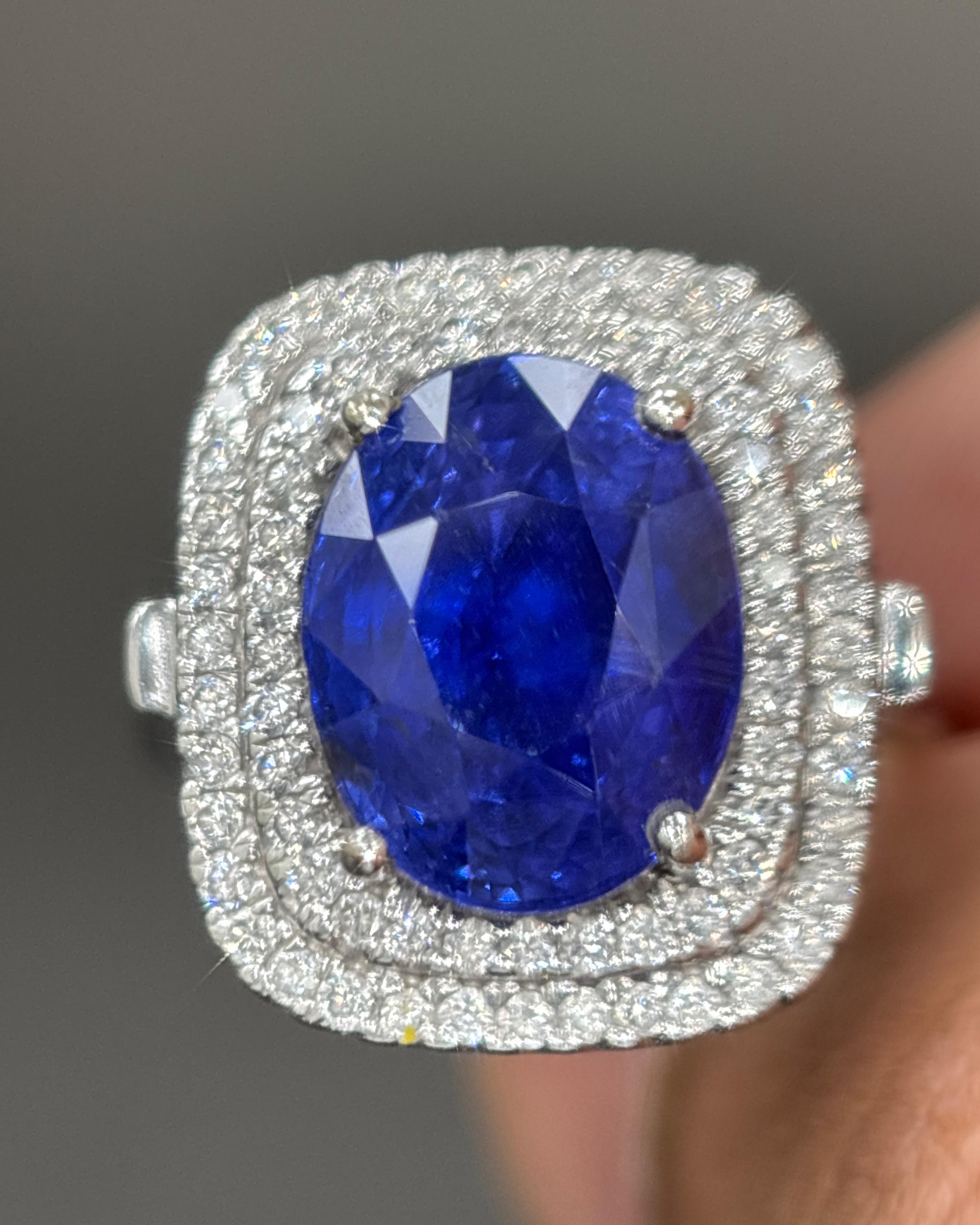 GIA zertifiziert 6,04 Karat Ceylon No Heat Blauer Saphir Weißer Diamant Gold Ring im Angebot 2