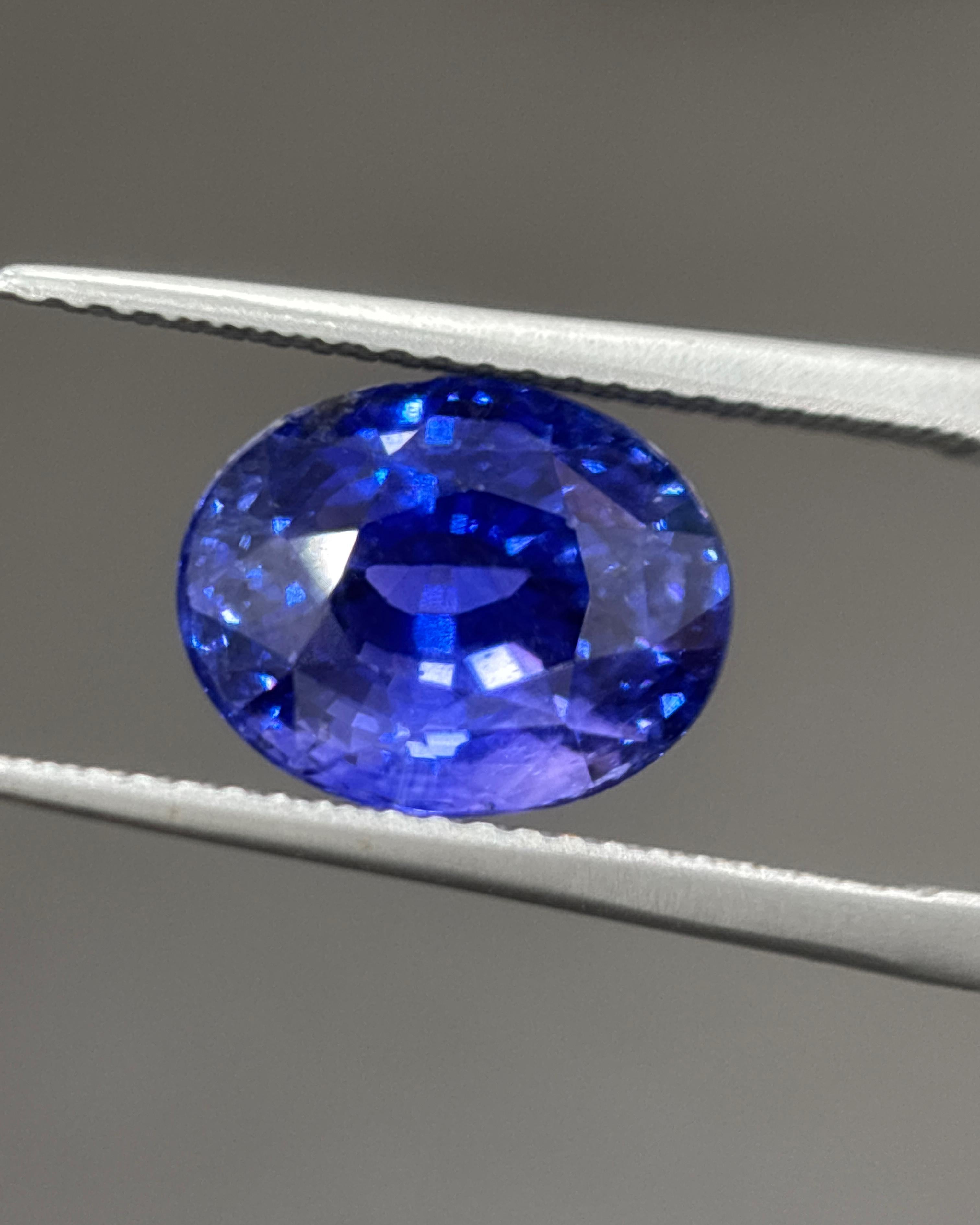GIA Certified 6.05 Carat Ceylon No Heat Colour Change Oval Cut Blue Sapphire For Sale 7