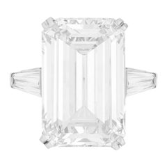 Anello in platino con diamante taglio smeraldo certificato GIA da 6.06 carati
