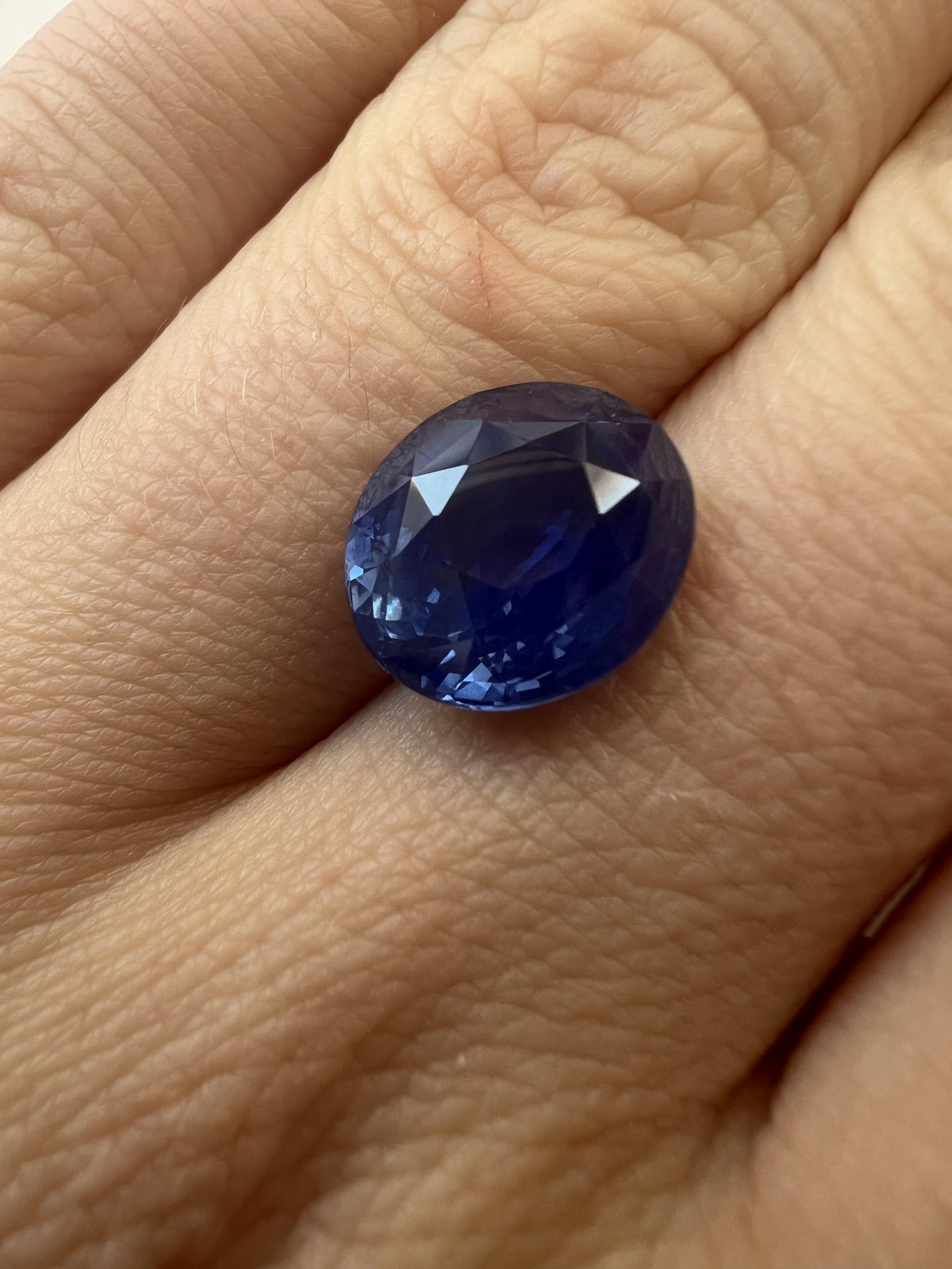 Women's or Men's GIA Certified 6.06 Carat Natural Unheated Blue Sapphire For Sale
